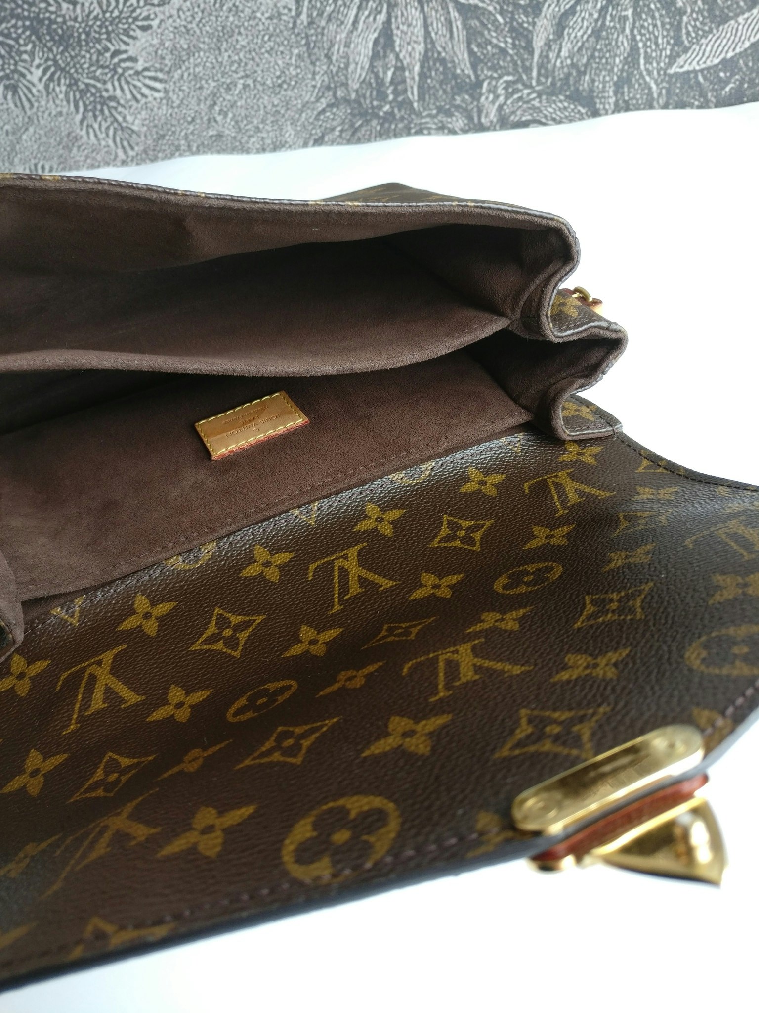 Louis Vuitton Pochette Metis