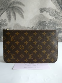 Louis Vuitton Neverfull MM pochette