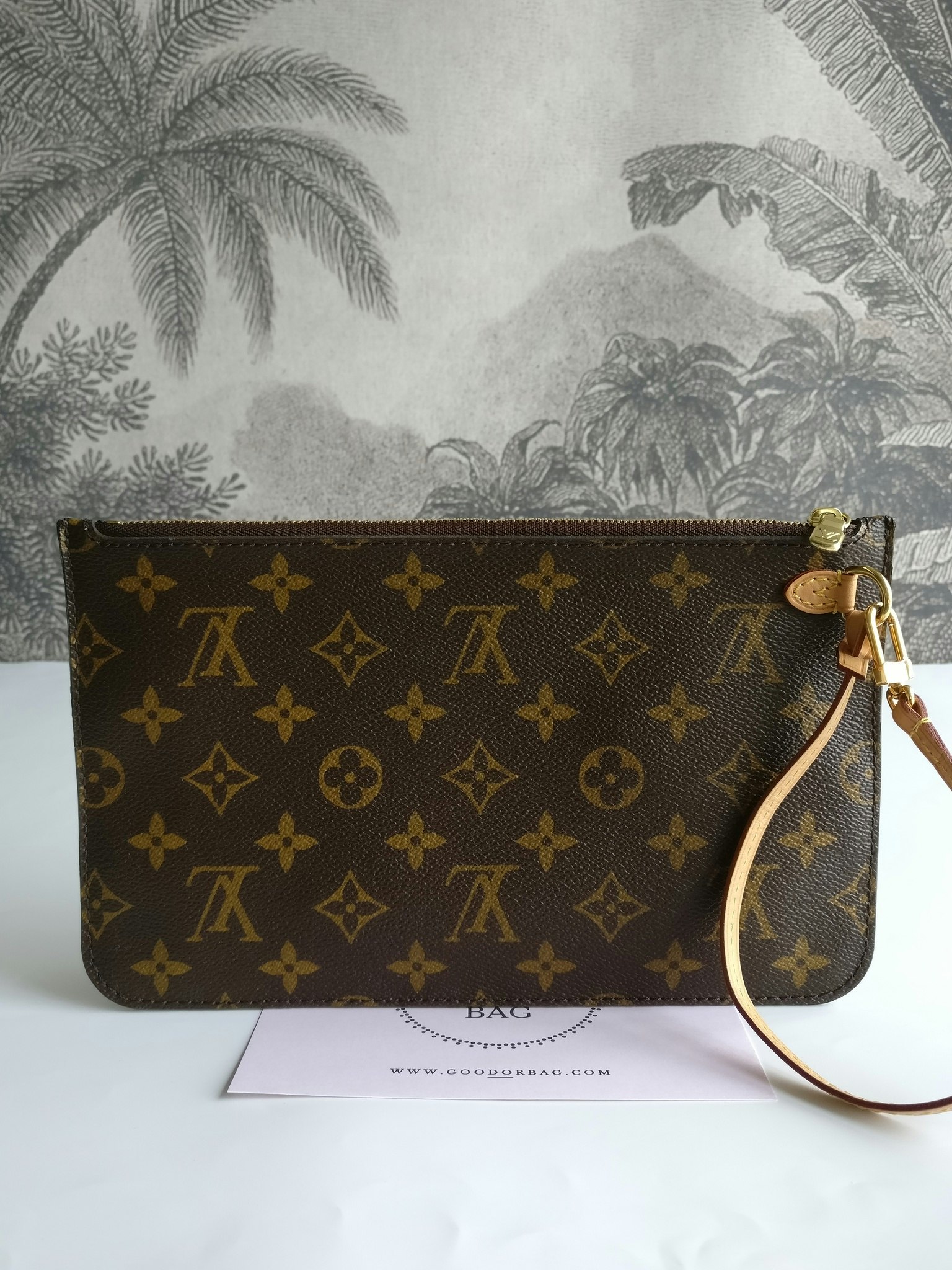Louis Vuitton Neverfull MM pochette
