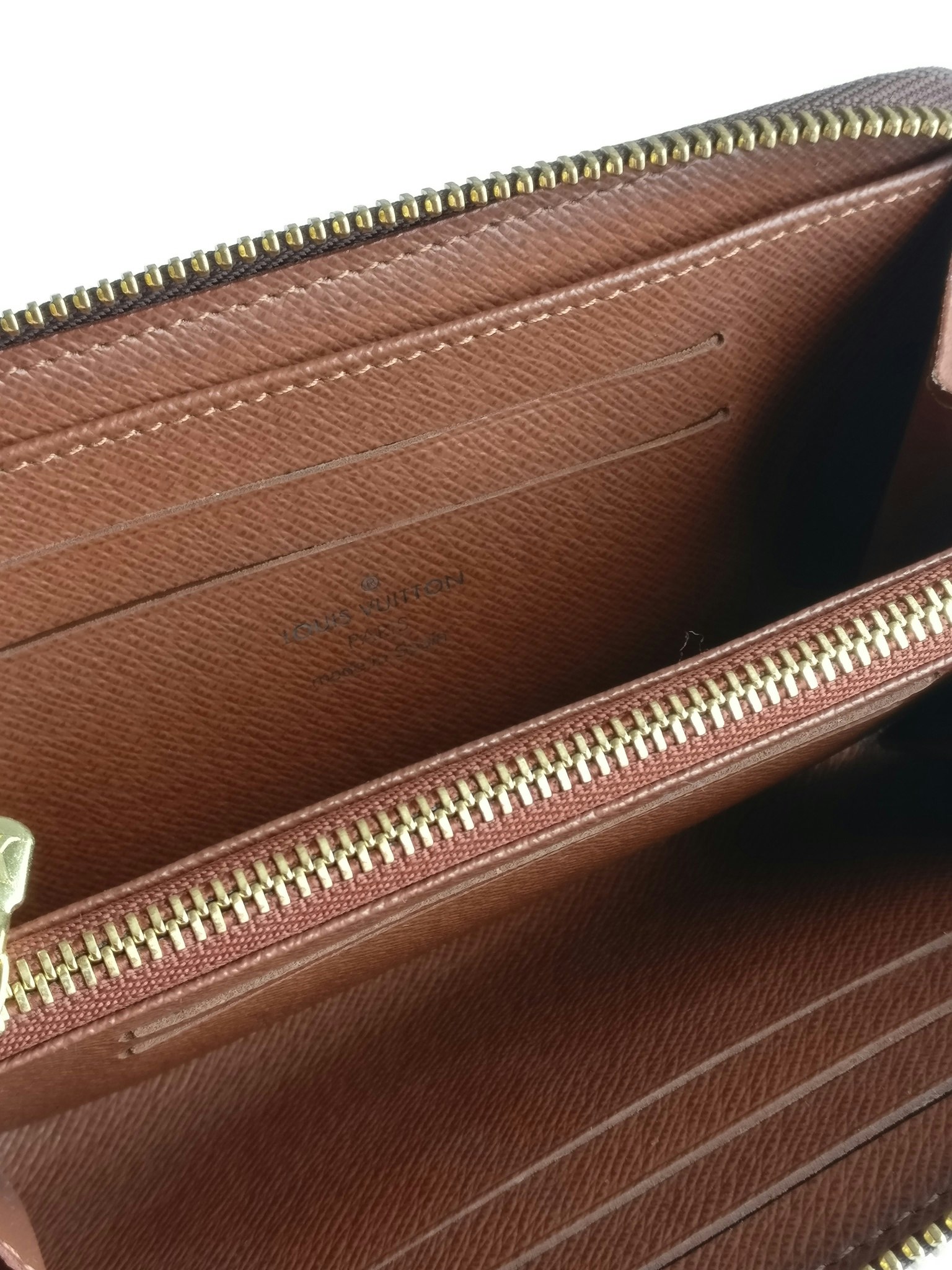 Louis Vuitton Compact Zippy Wallet