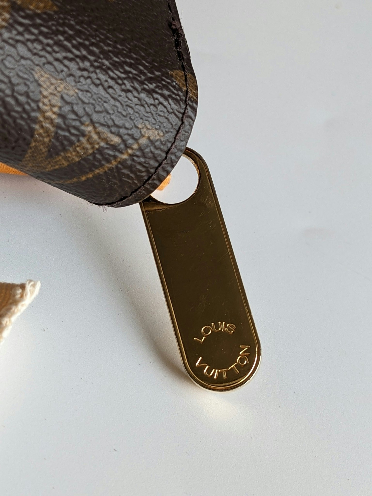 Louis Vuitton Zippy Wallet