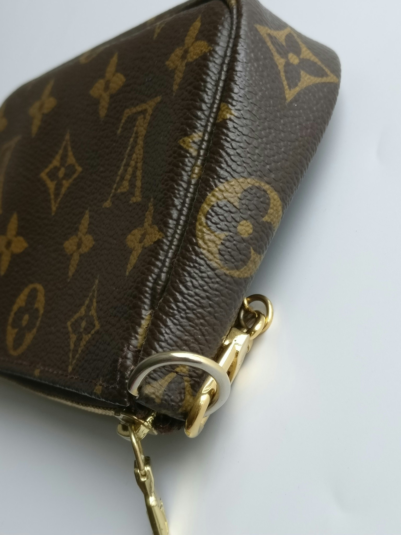 Louis Vuitton Mini Pochette Accessoires