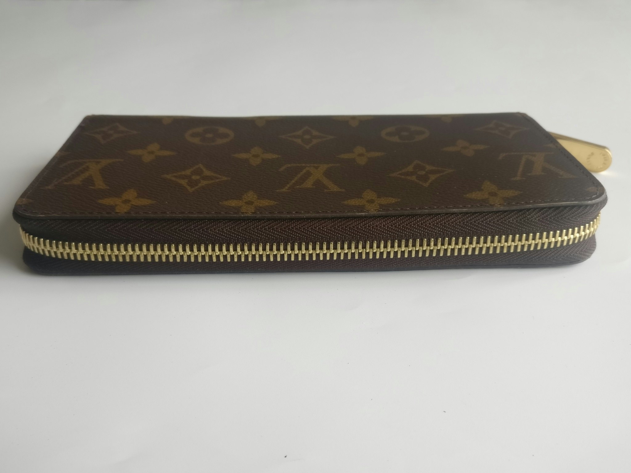 Louis Vuitton Zippy Wallet