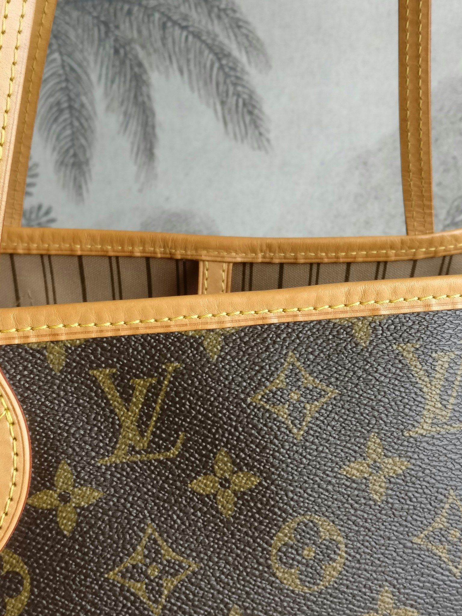 Louis Vuitton Neverfull MM