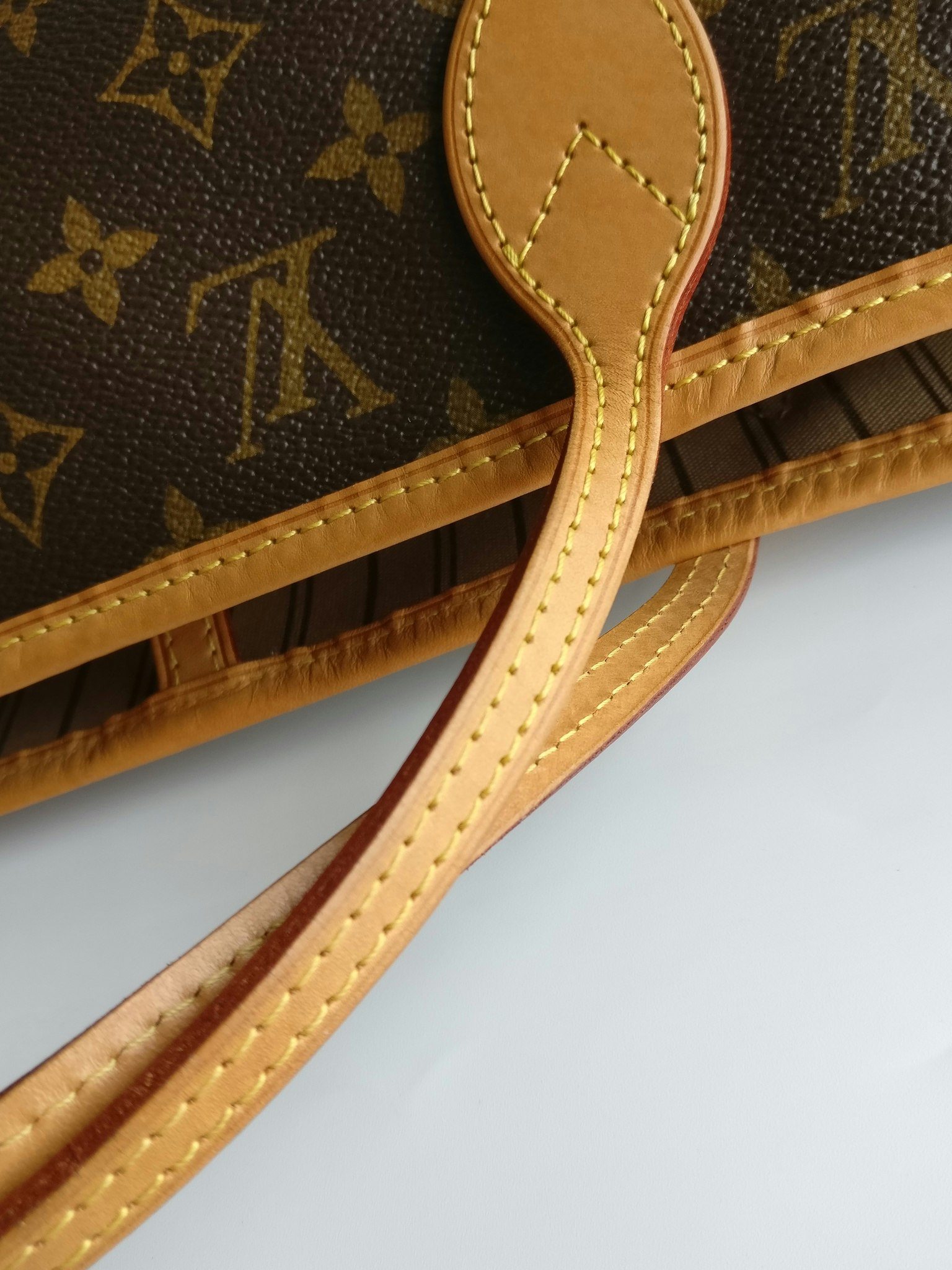 Louis Vuitton Neverfull MM