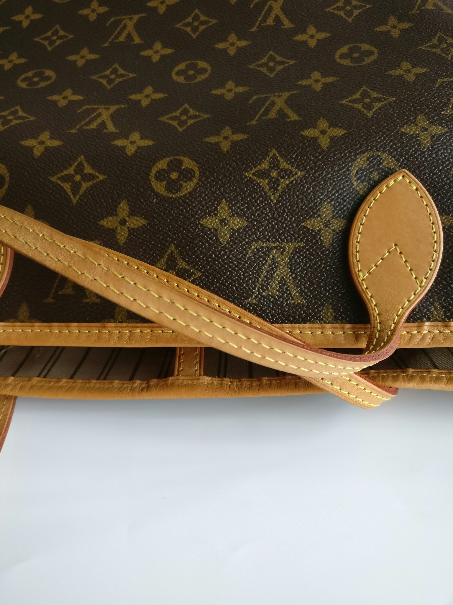 Louis Vuitton Neverfull MM