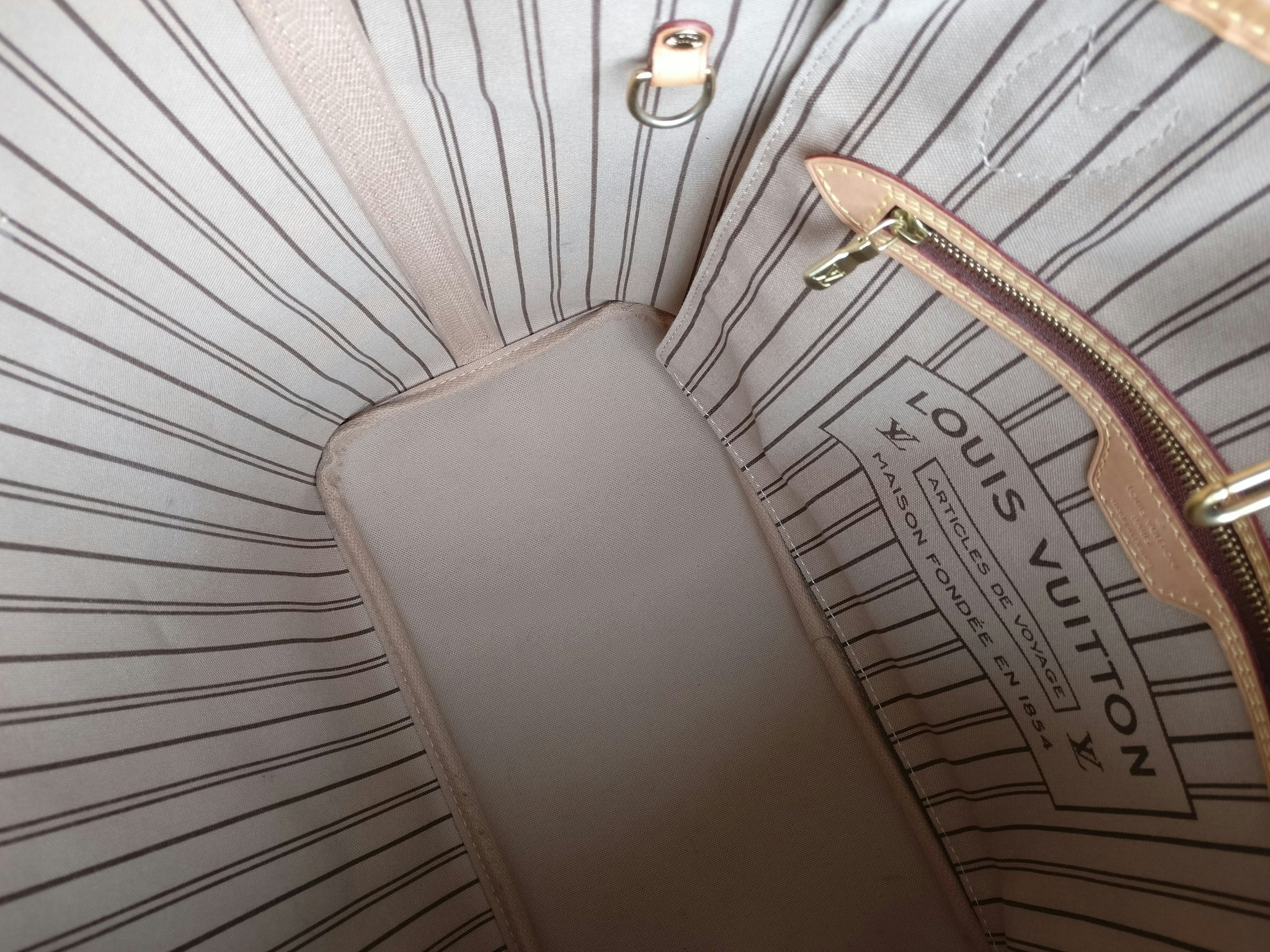 Louis Vuitton Neverfull MM