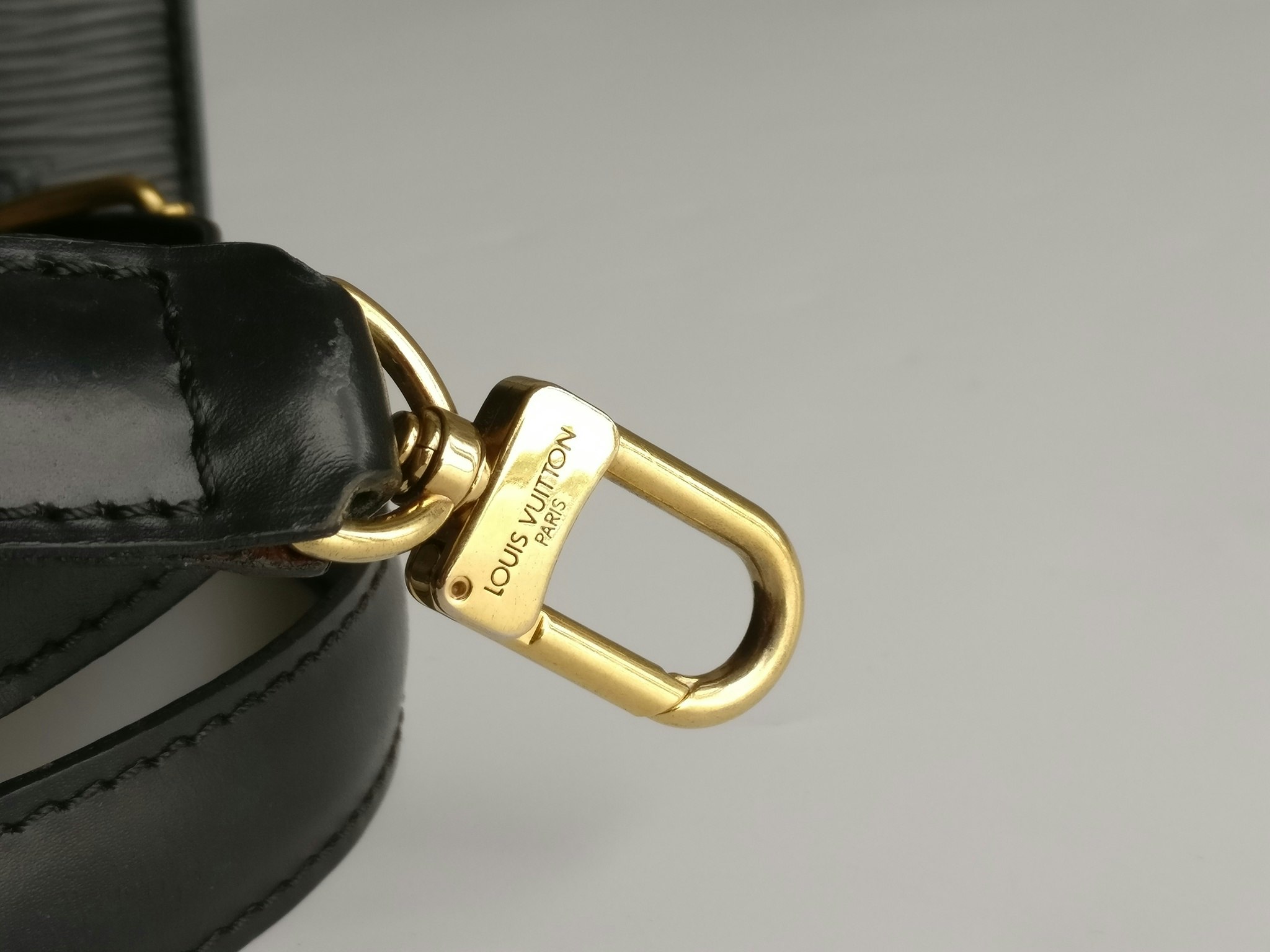 Louis Vuitton Sac Biface