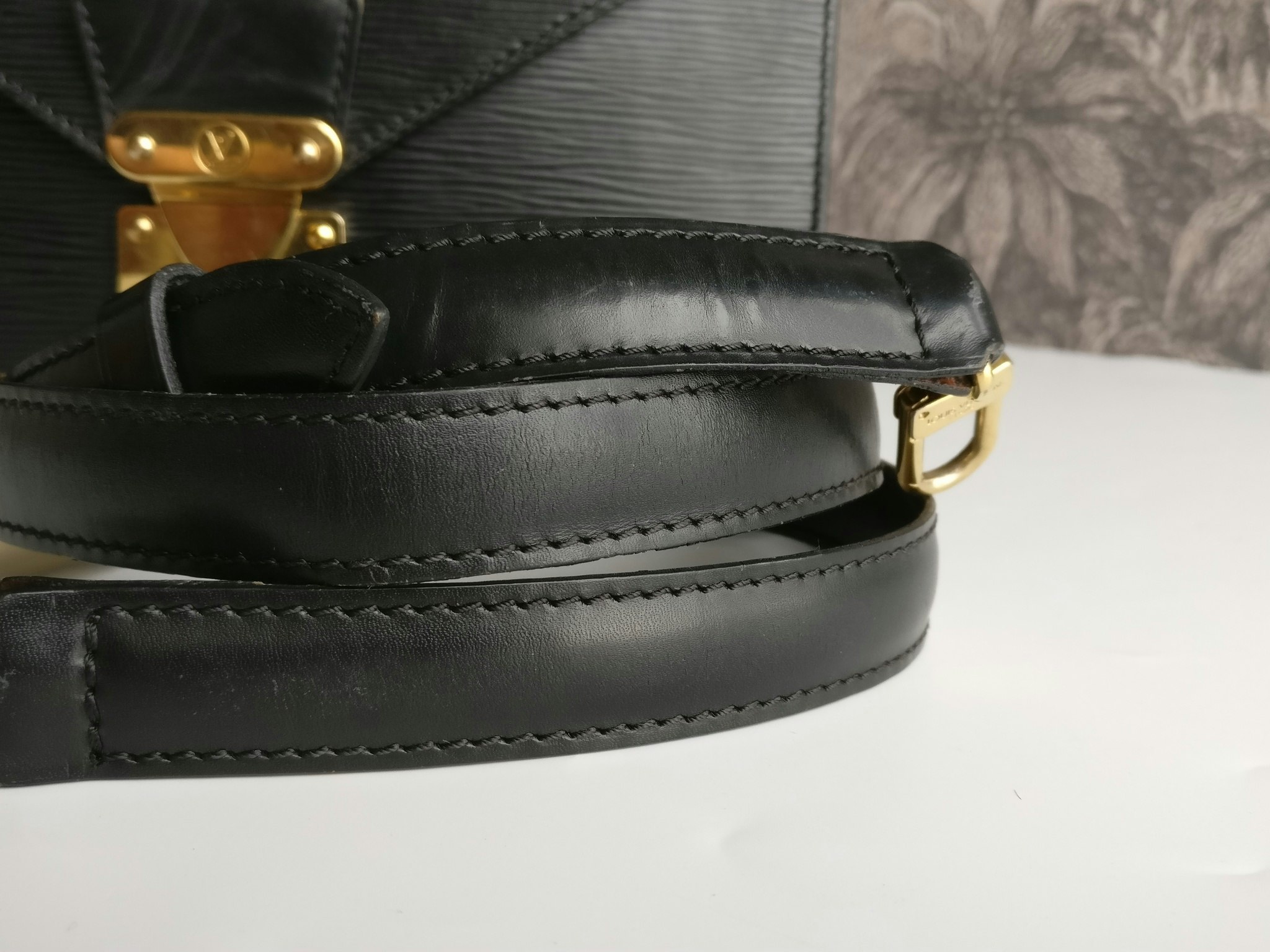 Louis Vuitton Sac Biface