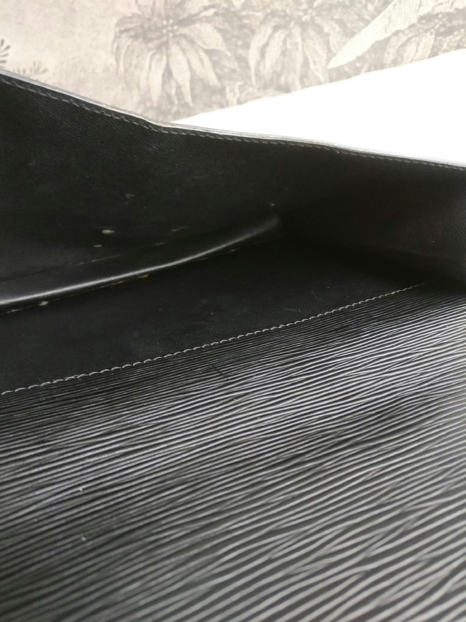 Louis Vuitton Sac Biface
