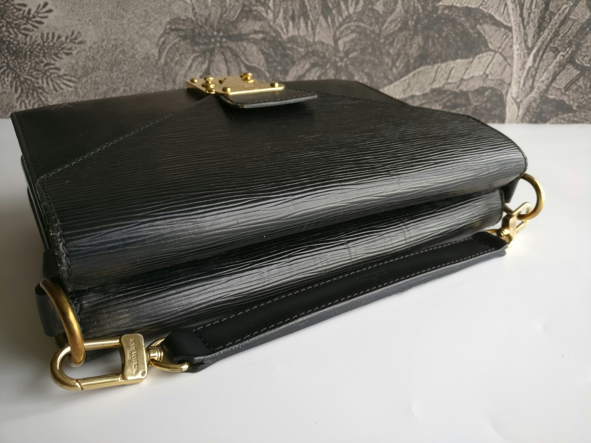 Louis Vuitton Sac Biface