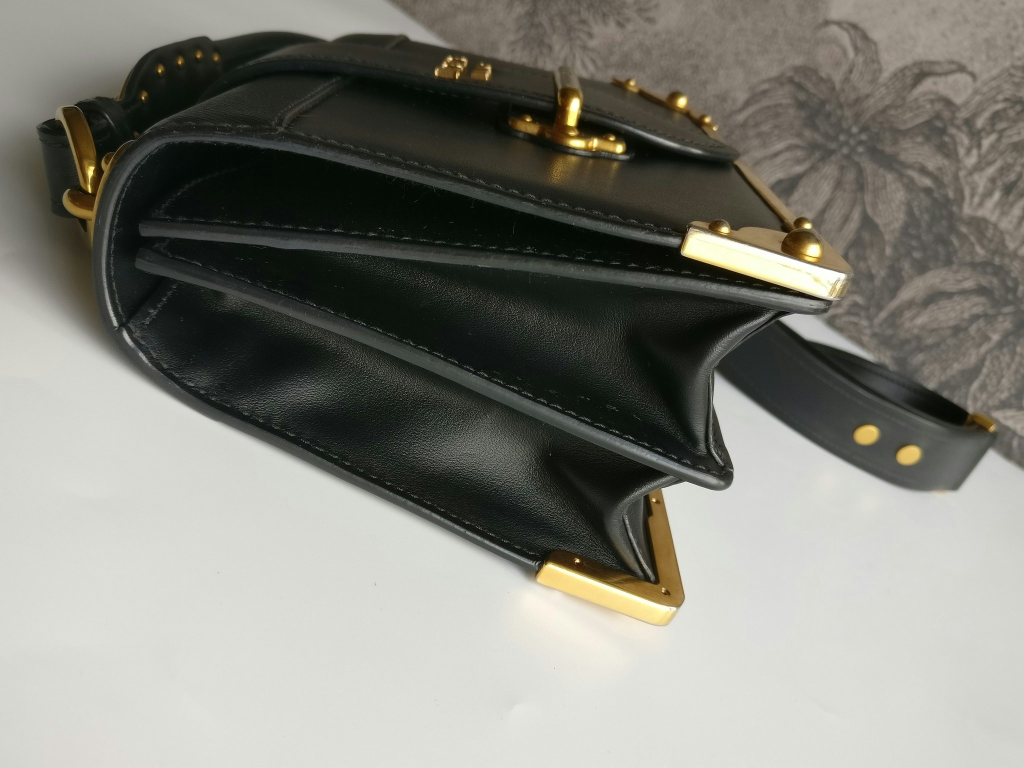 Prada Cahier