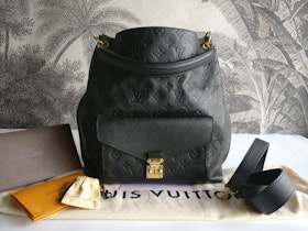 Louis Vuitton Metis Hobo