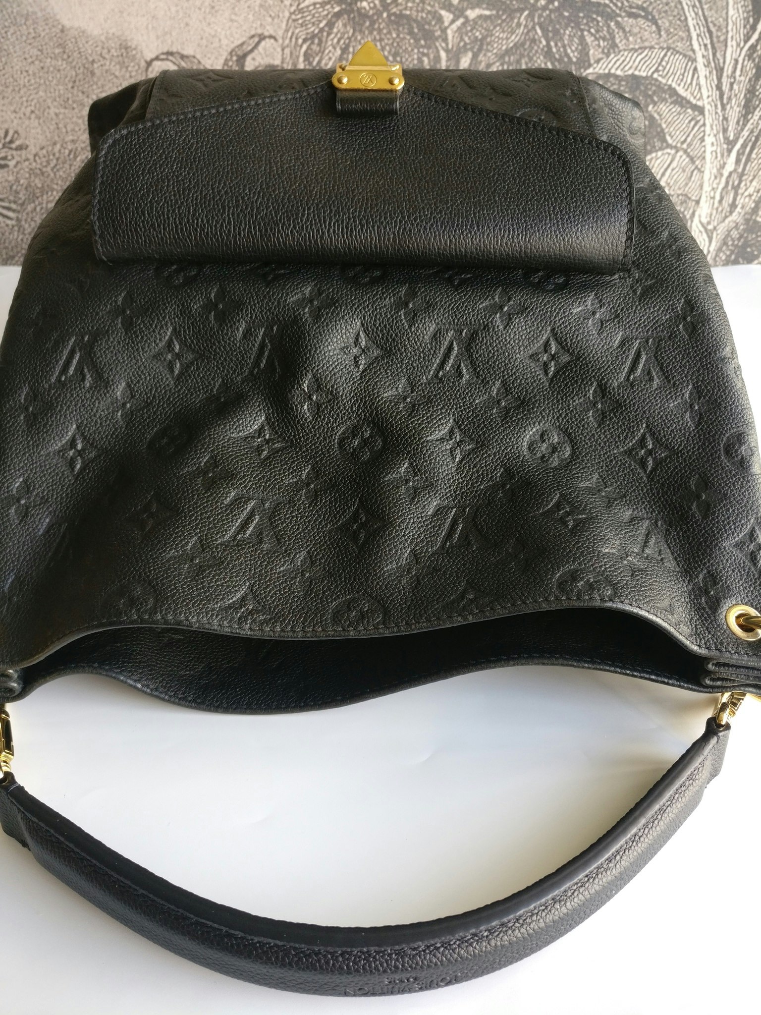 Louis Vuitton Metis Hobo