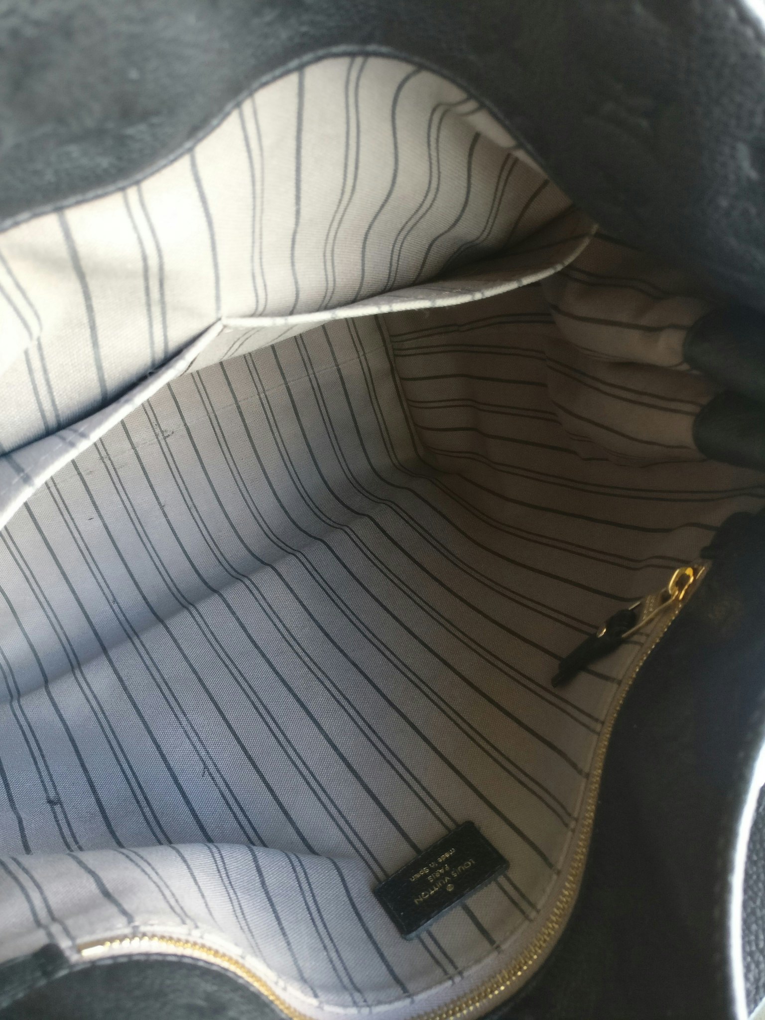 Louis Vuitton Metis Hobo