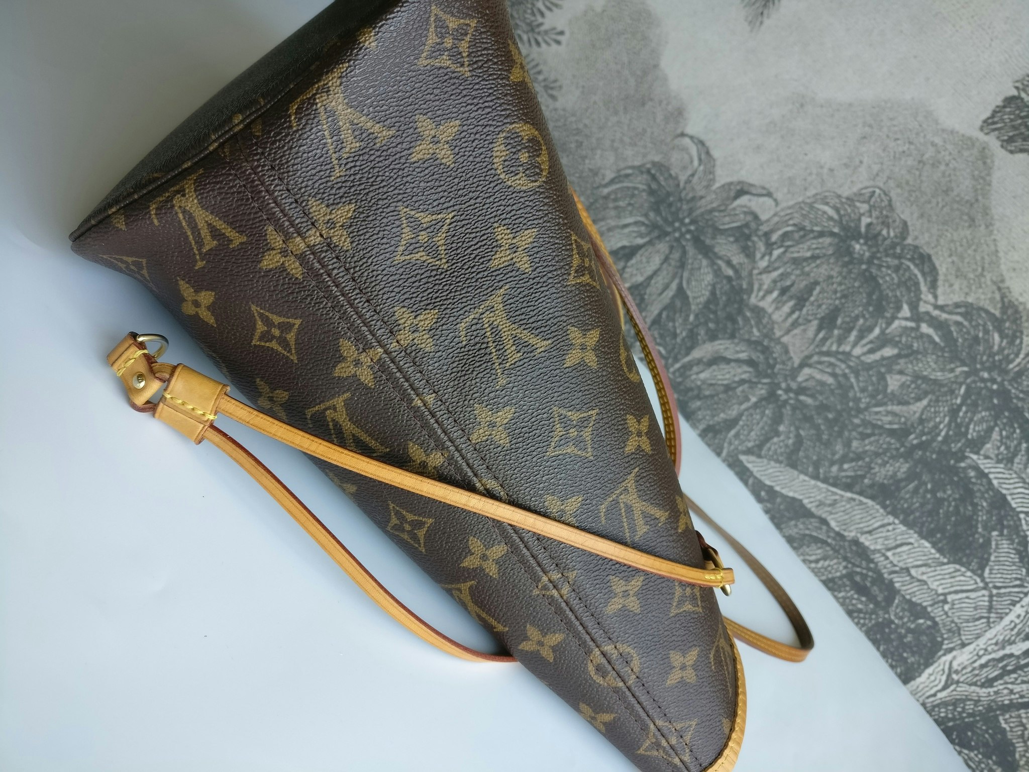 Louis Vuitton Neverfull MM