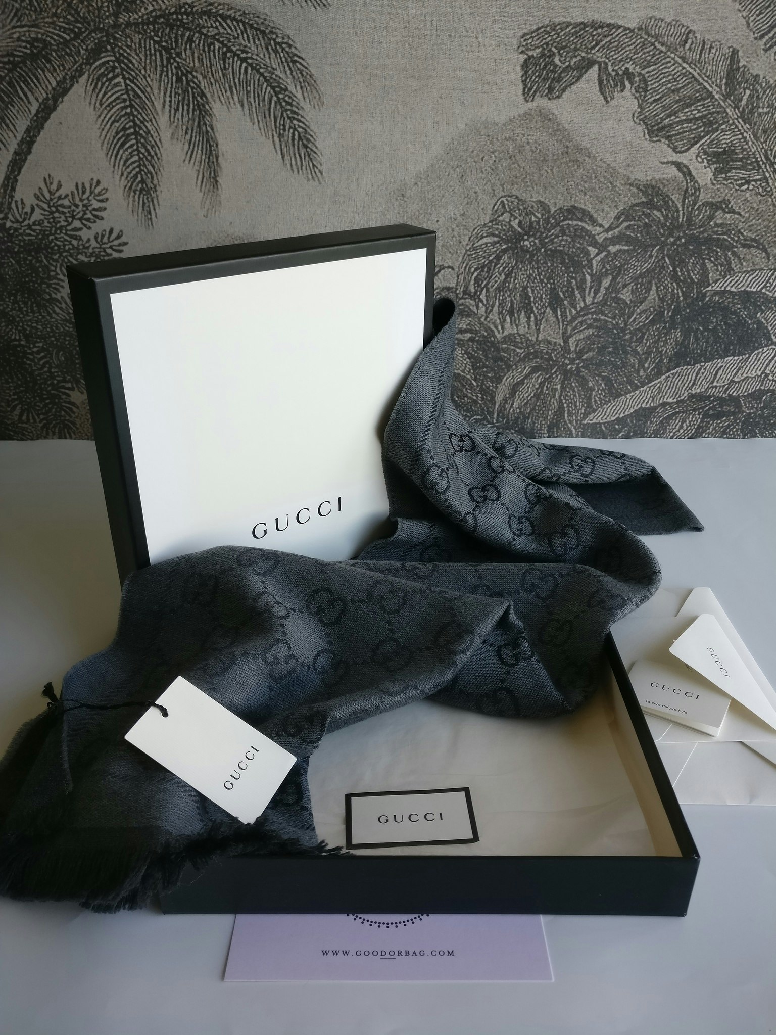 Gucci  GG Jacquard Knitted Wool Scarf