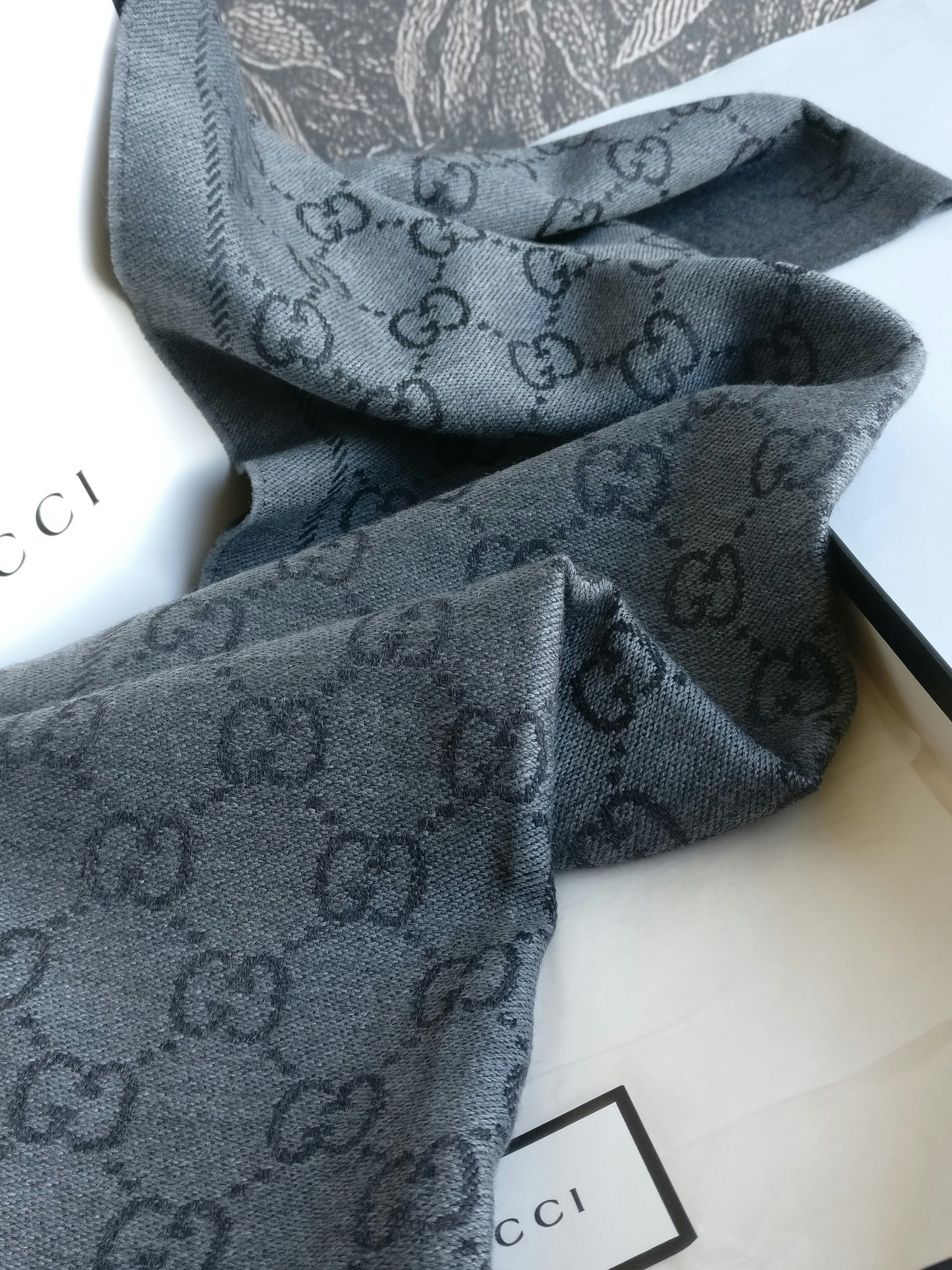Gucci  GG Jacquard Knitted Wool Scarf