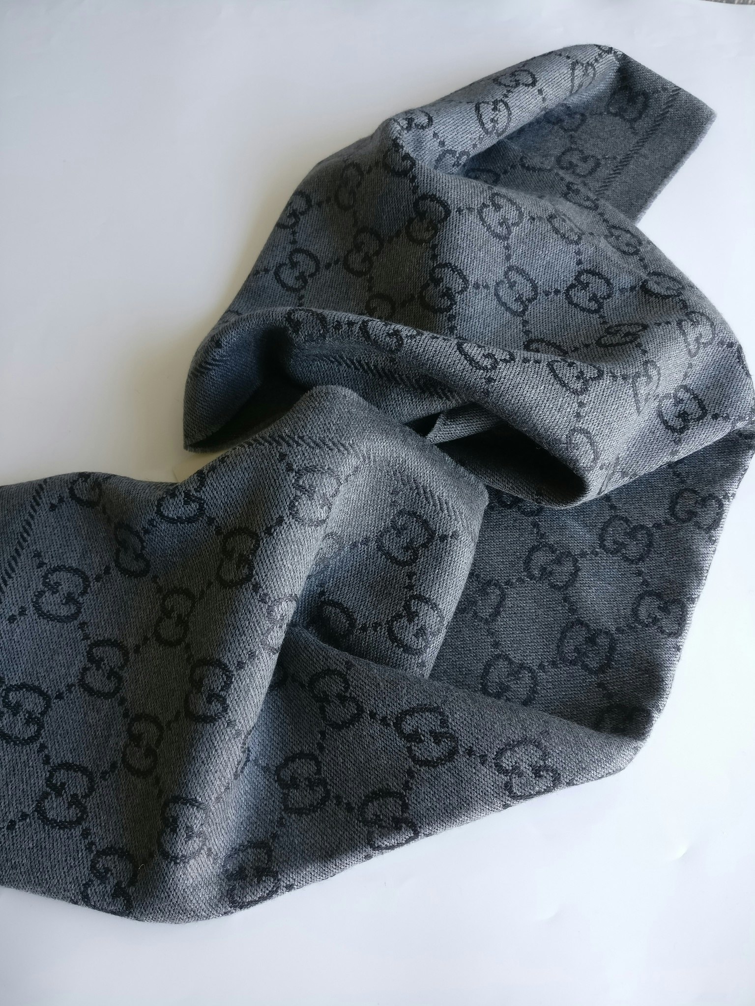Gucci  GG Jacquard Knitted Wool Scarf