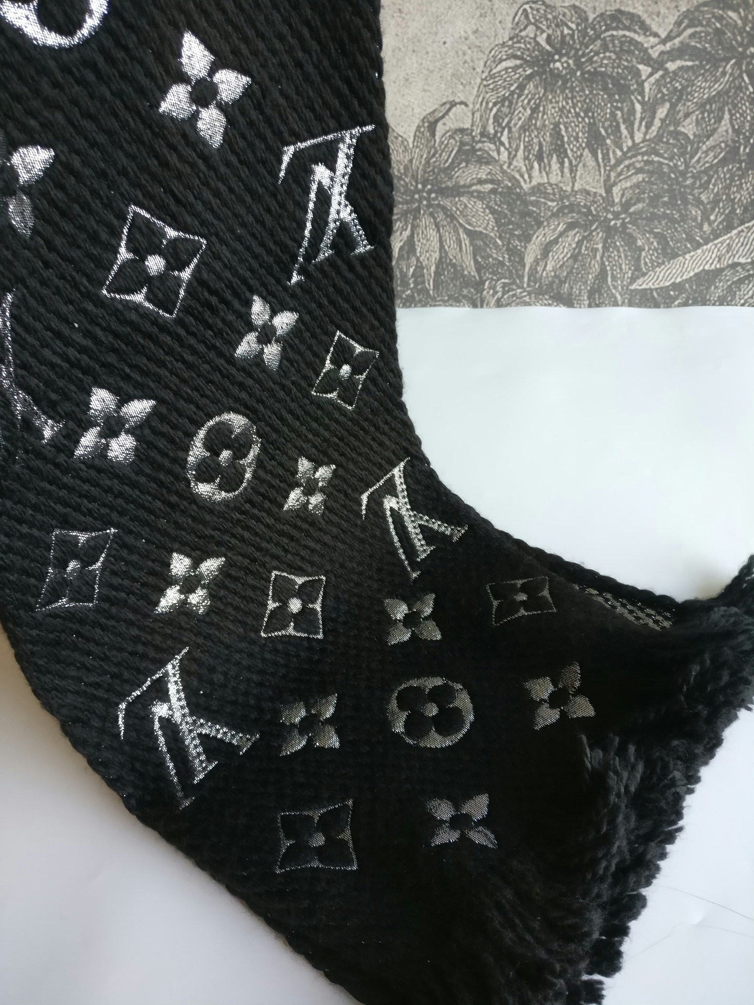 Louis Vuitton Logomania Shine Scarf