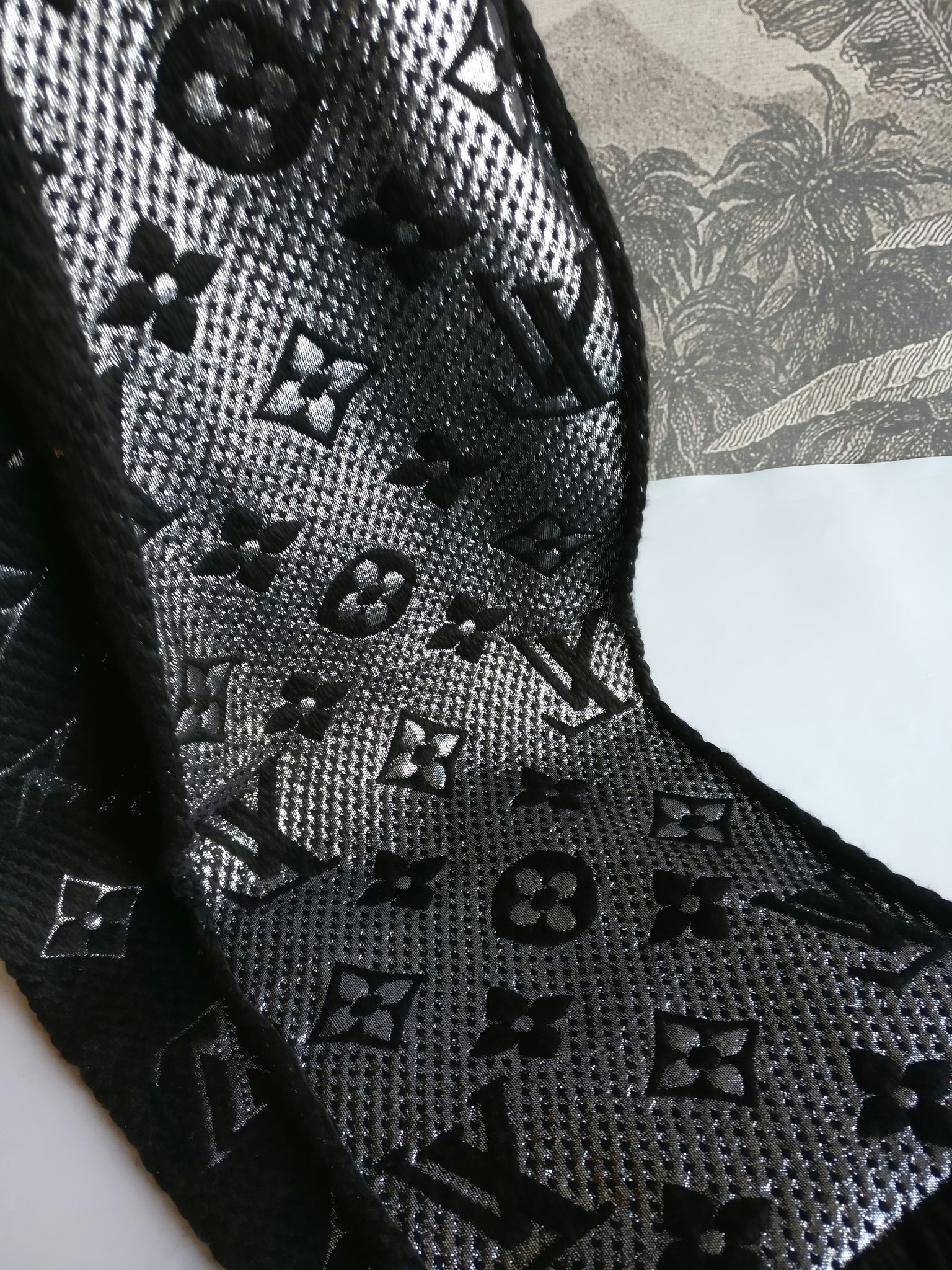 Louis Vuitton Logomania Shine Scarf