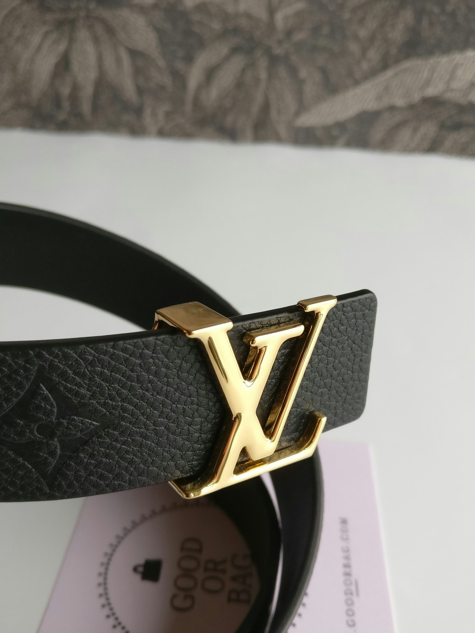 Louis Vuitton LV Iconic 30mm Reversible belt empreinte