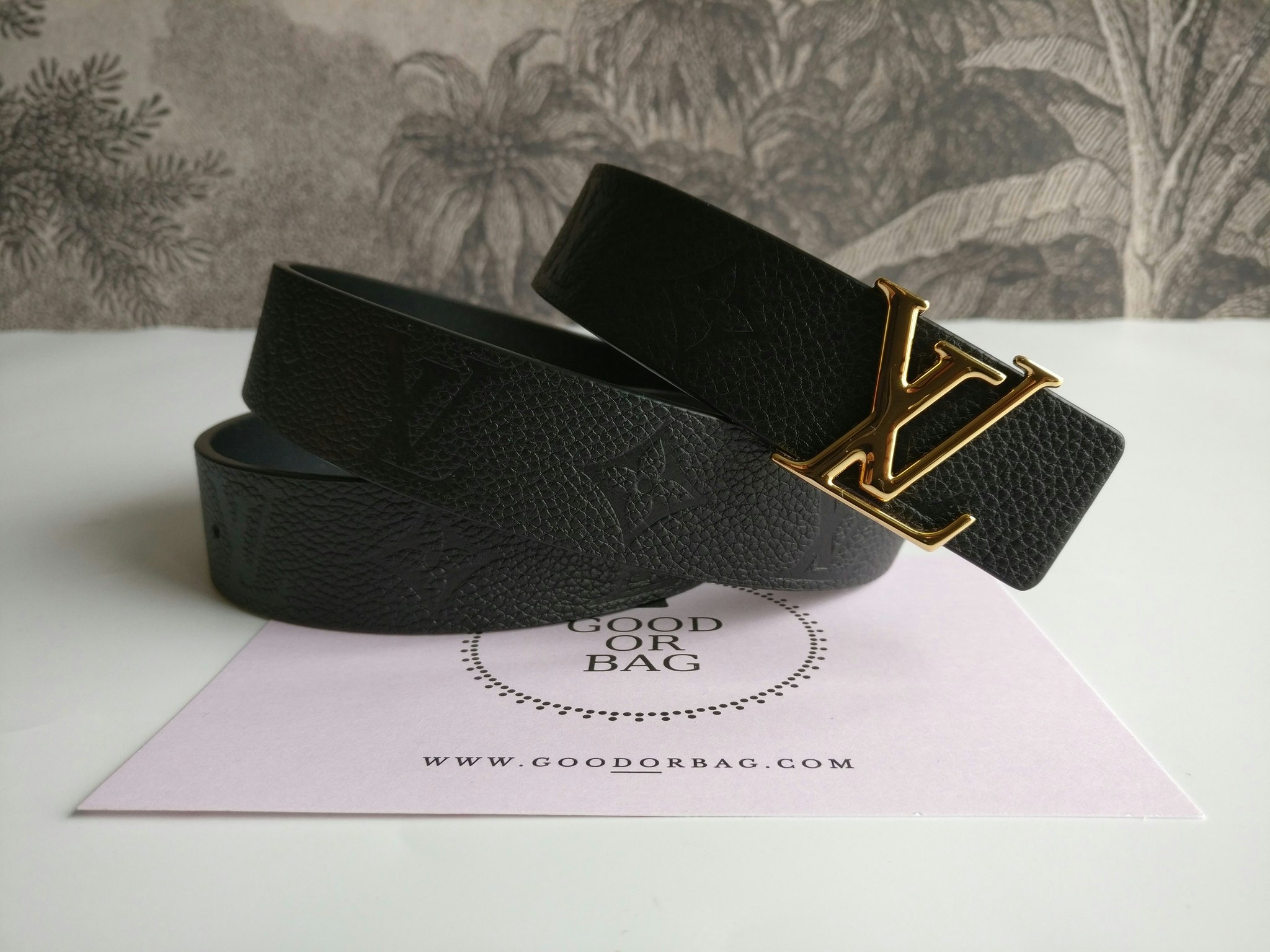 Louis Vuitton LV Iconic 30mm Reversible belt empreinte