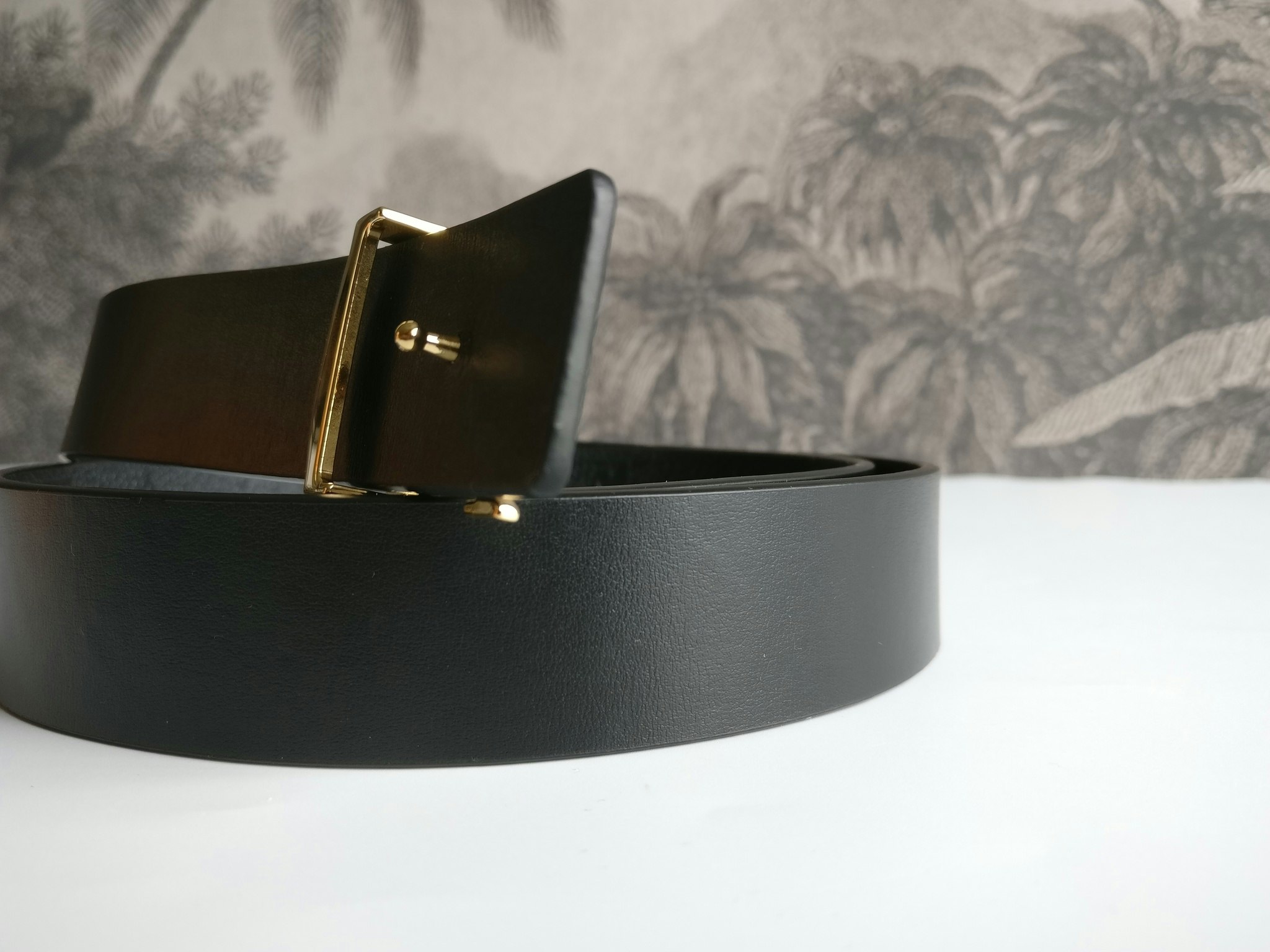 Louis Vuitton LV Iconic 30mm Reversible belt empreinte