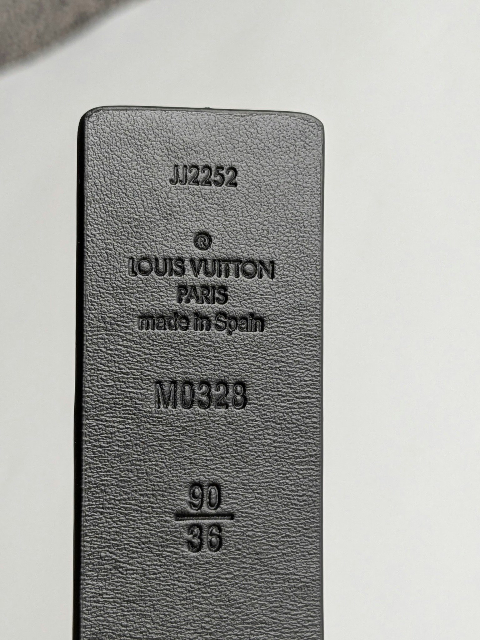 Louis Vuitton LV Iconic 30mm Reversible belt empreinte