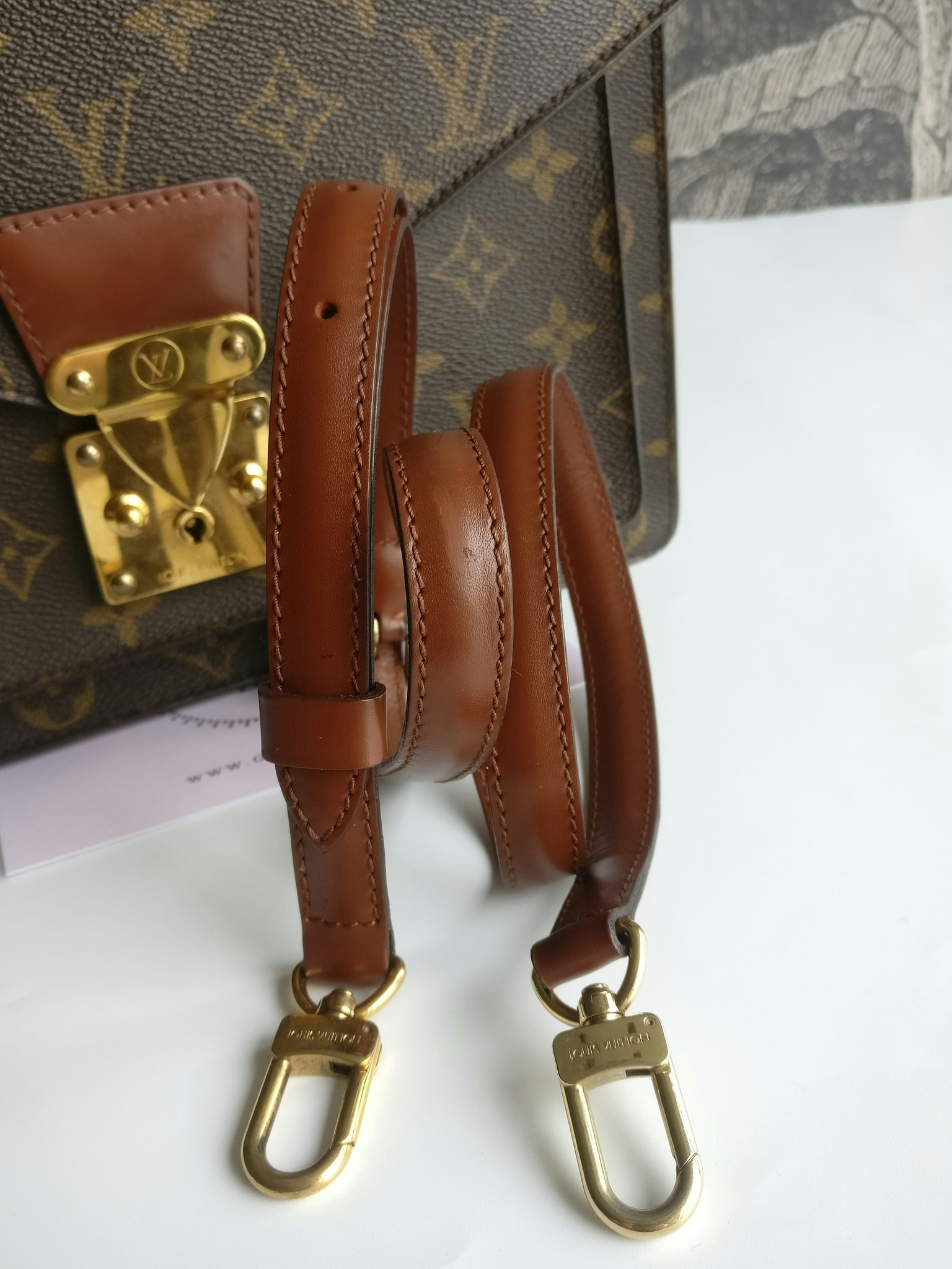 Louis Vuitton Monceau 28