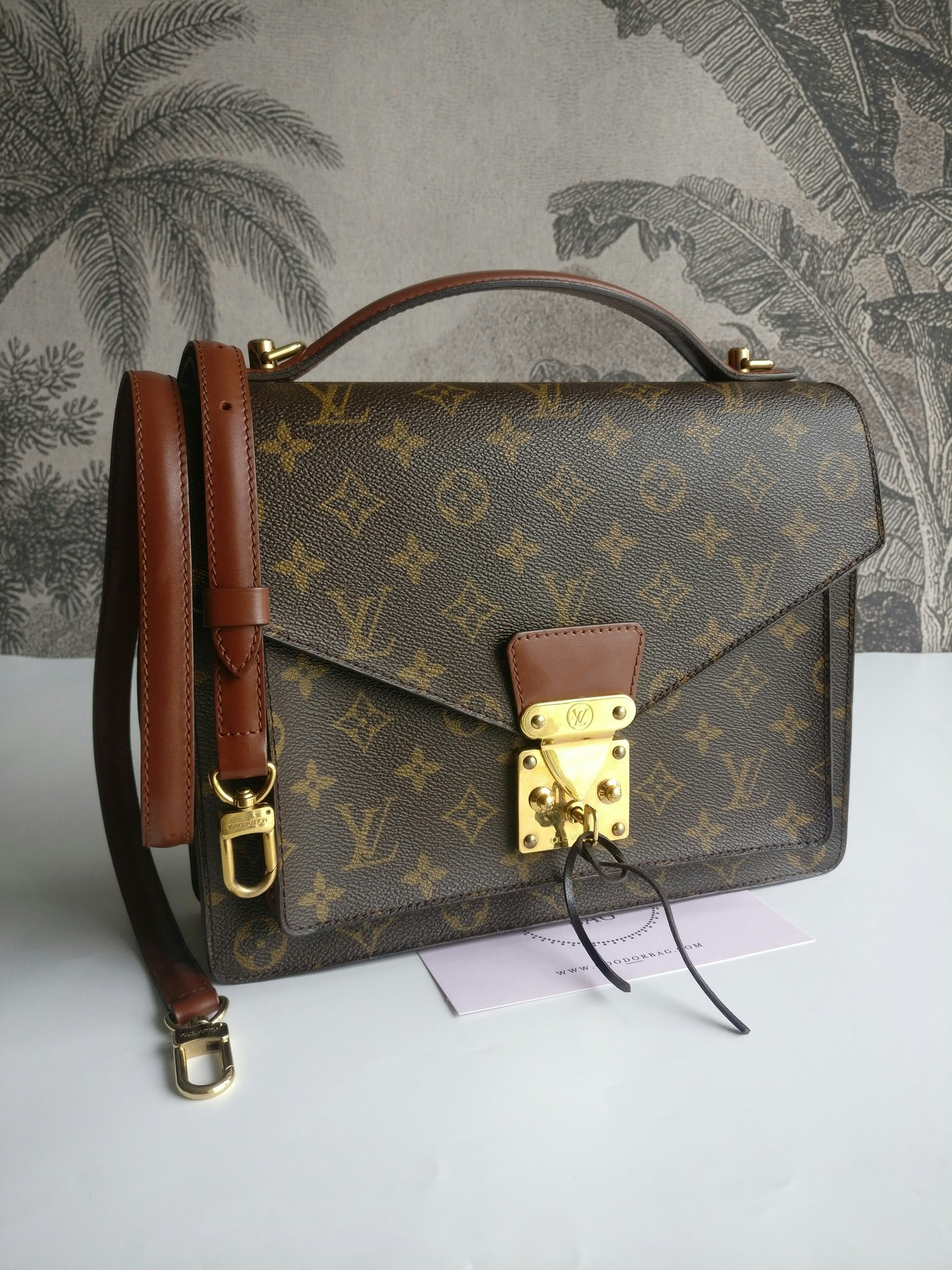 Louis Vuitton Monceau 28
