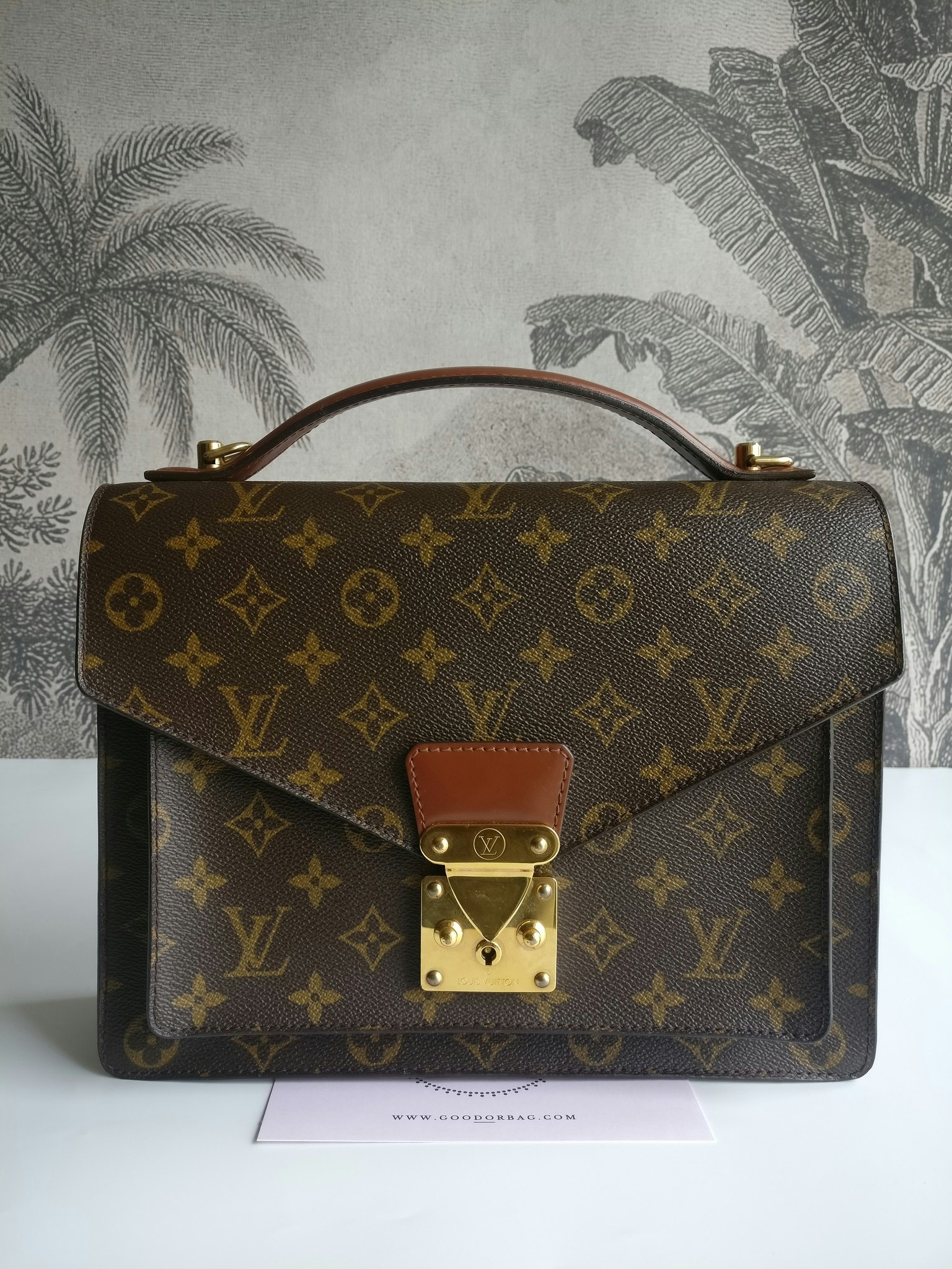 Louis Vuitton Monceau 28