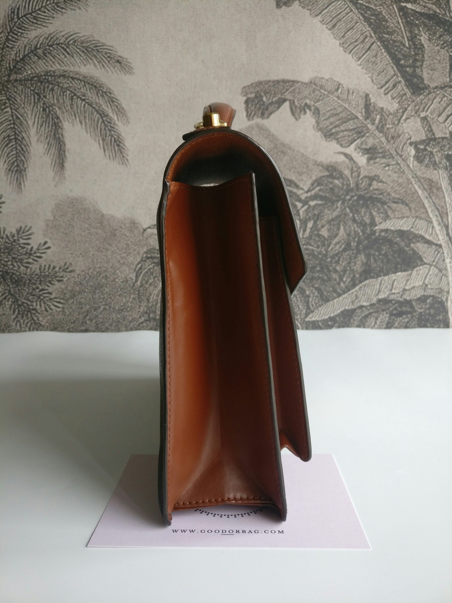 Louis Vuitton Monceau 28