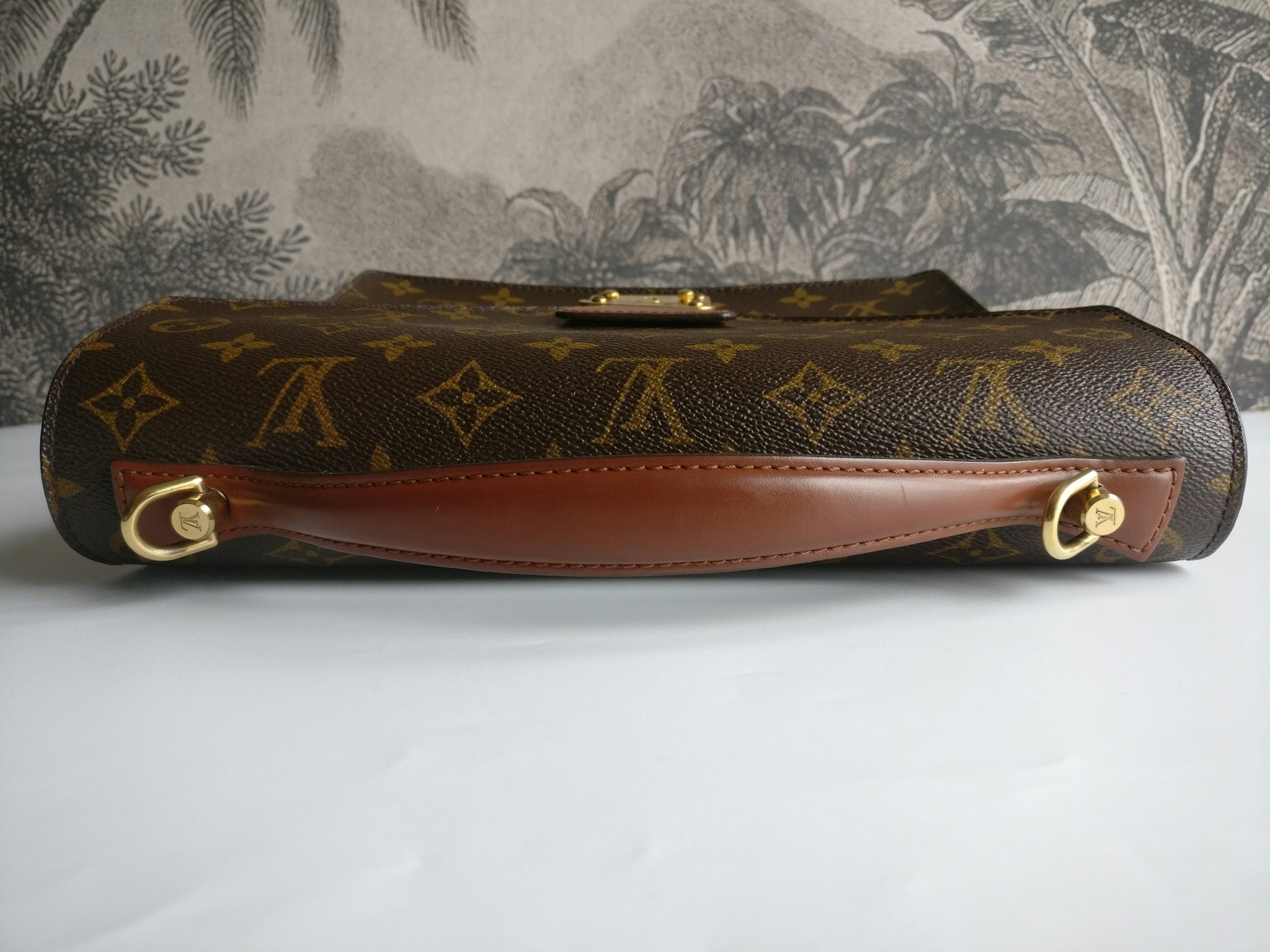 Louis Vuitton Monceau 28