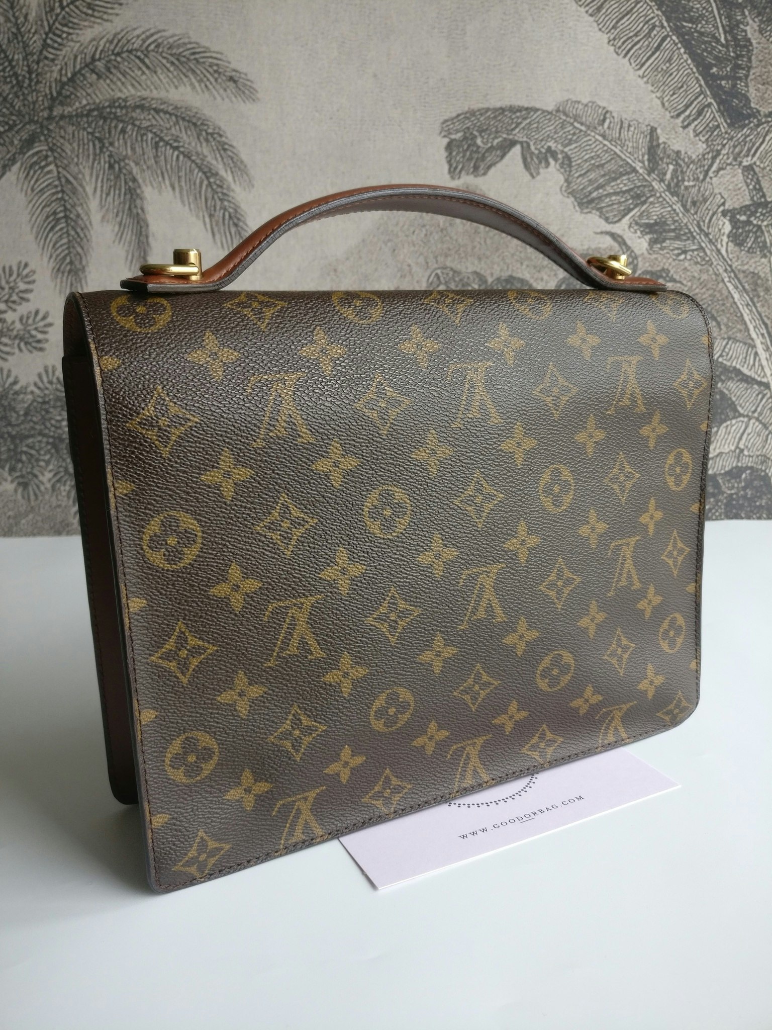 Louis Vuitton Monceau 28