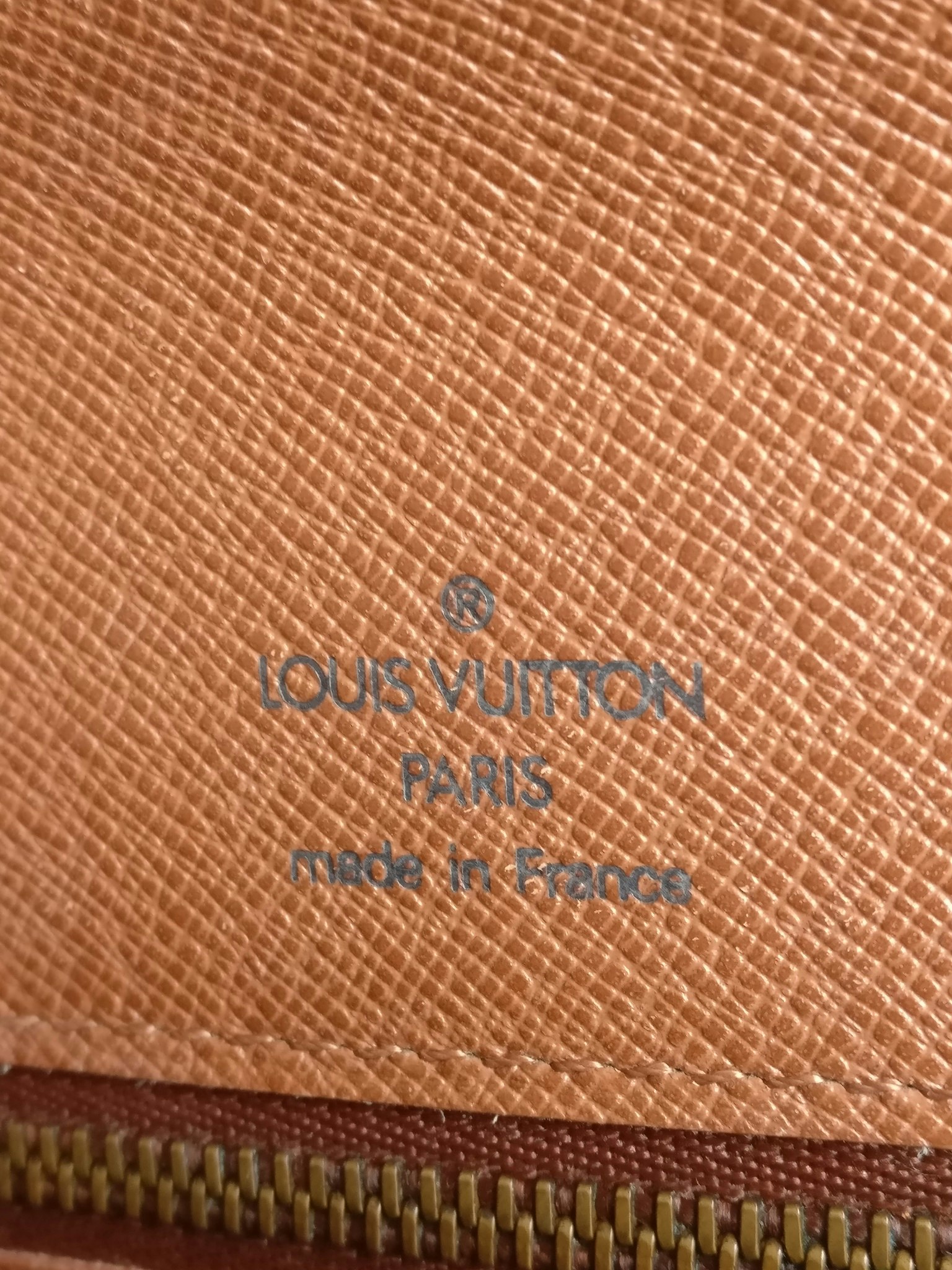 Louis Vuitton Monceau 28