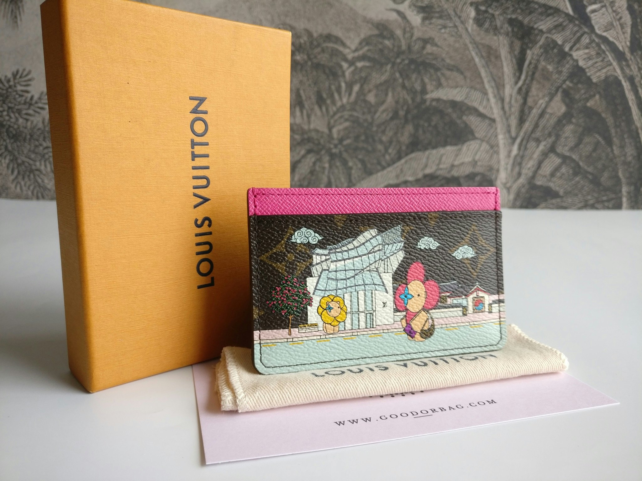 Louis Vuitton Illustre Card Holder Vivienne