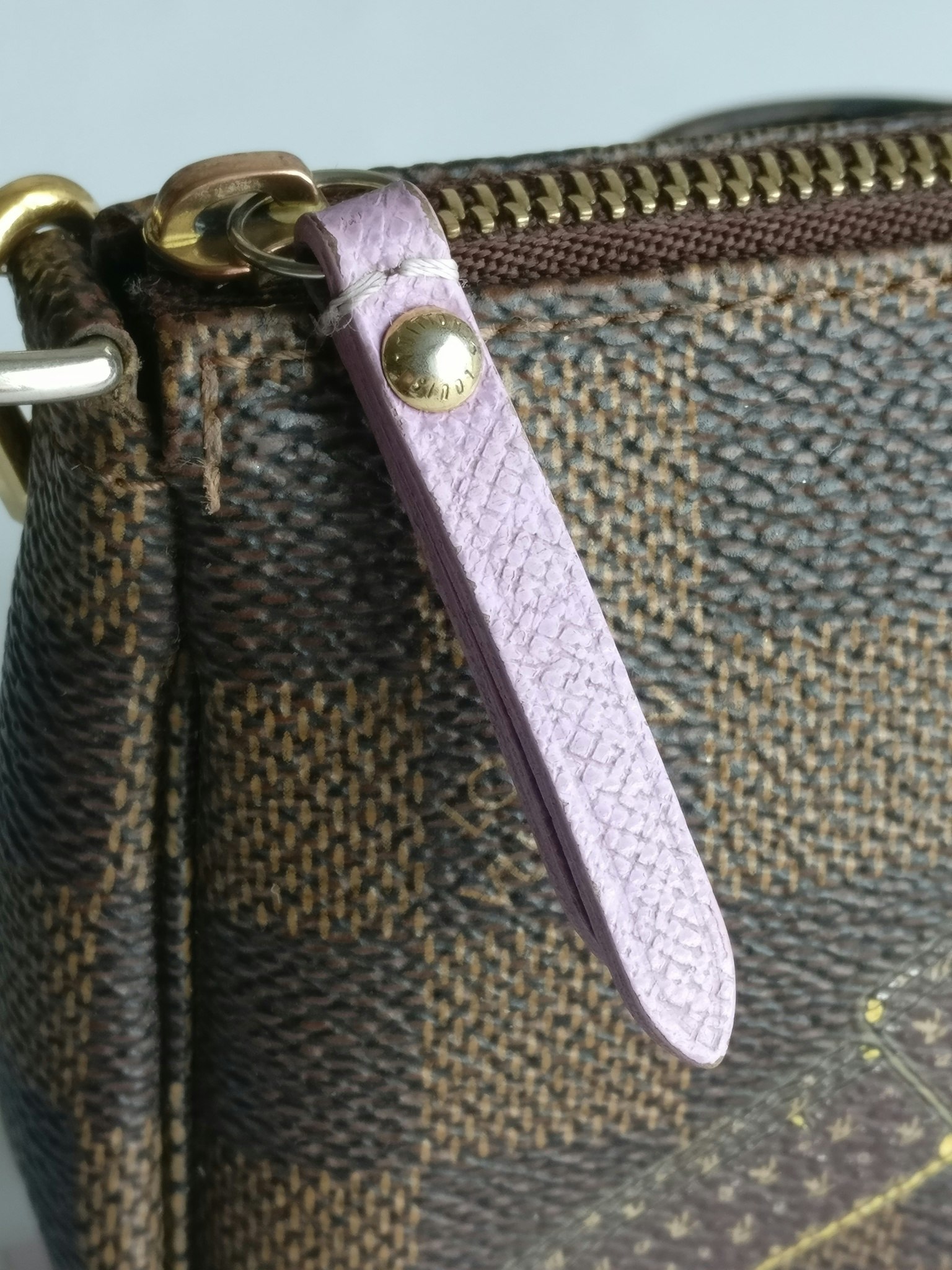 Louis Vuitton Illustre Mini Pochette Bellboy