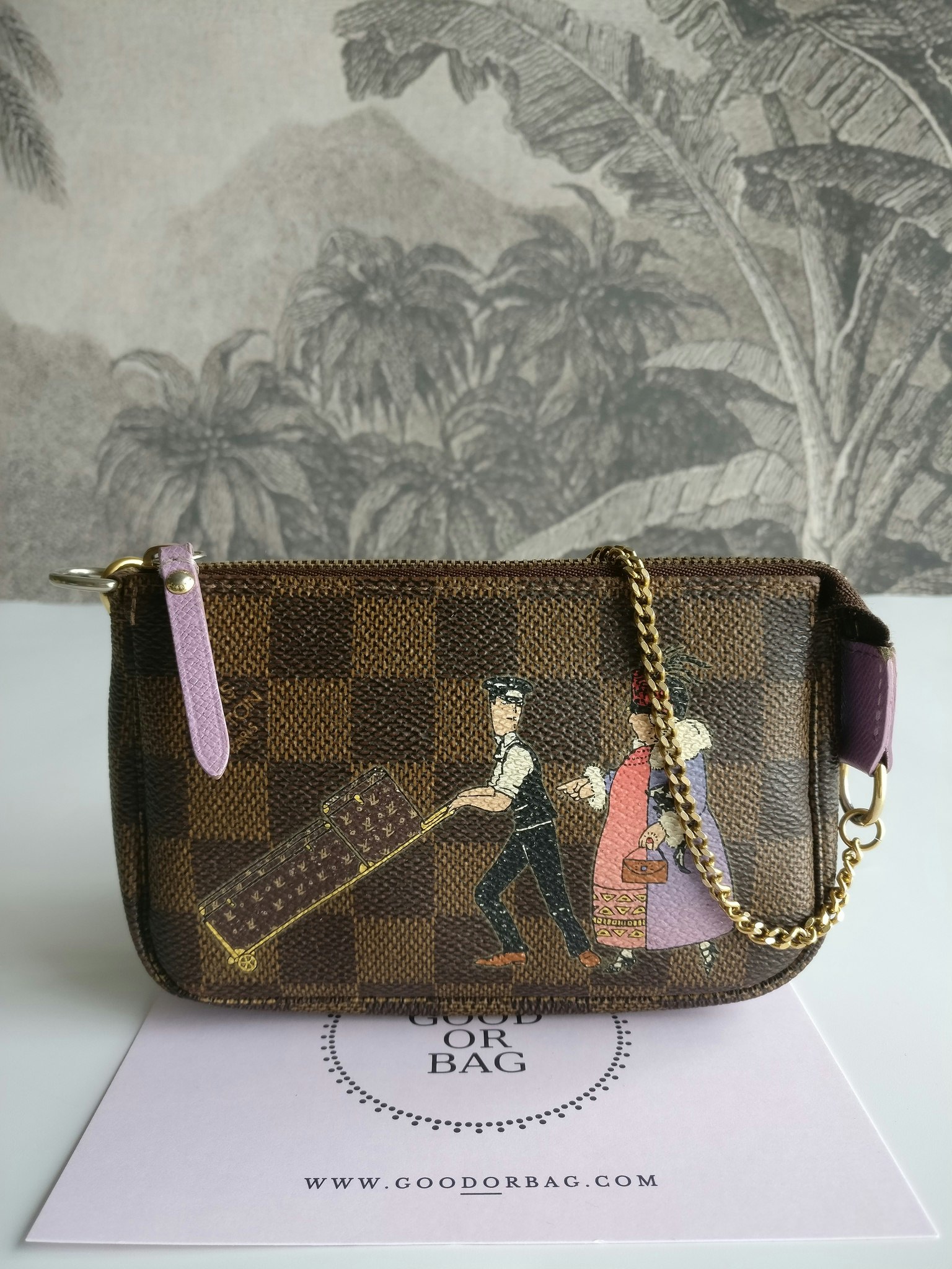Louis Vuitton Illustre Mini Pochette Bellboy