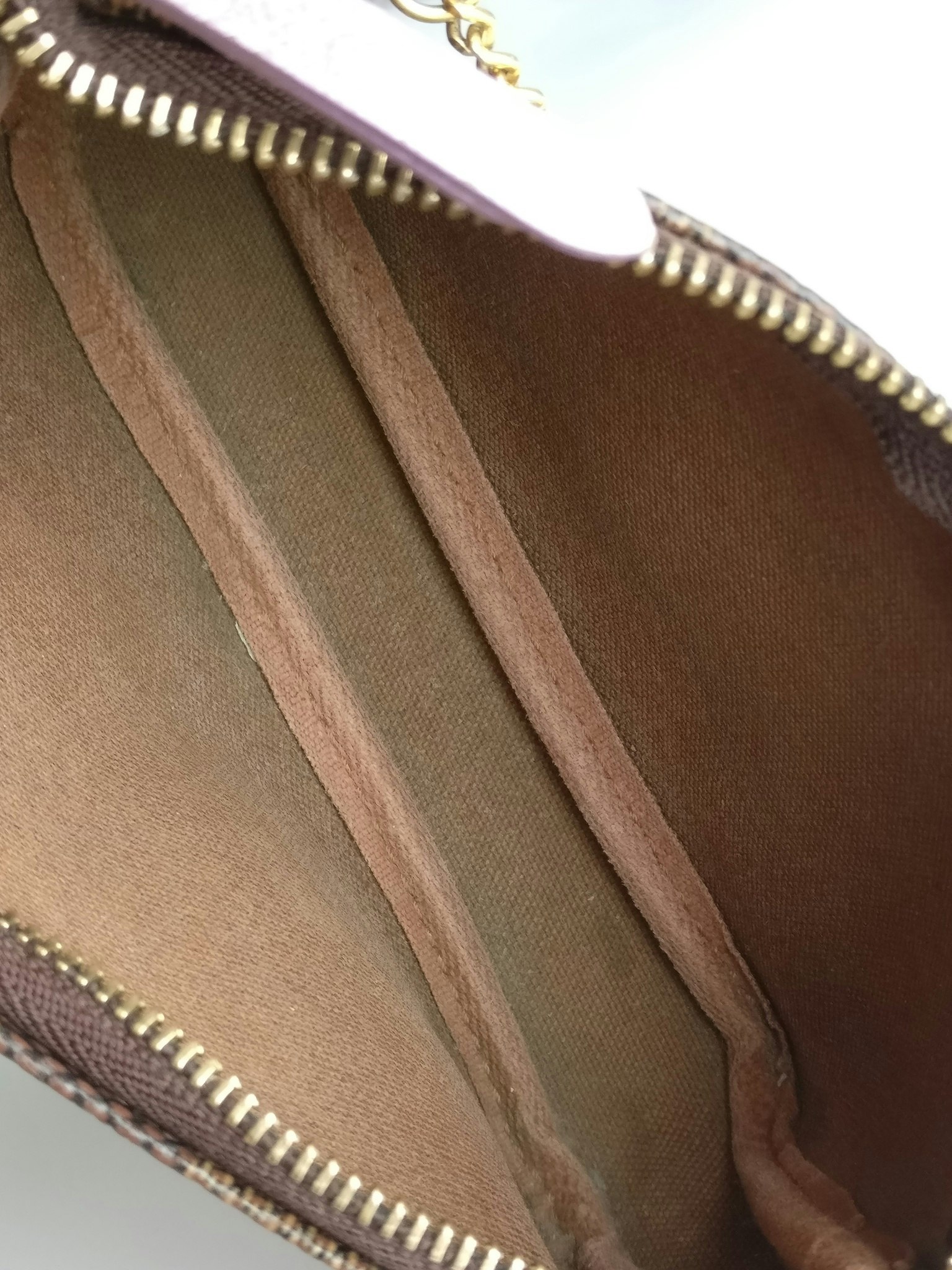 Louis Vuitton Illustre Mini Pochette Bellboy