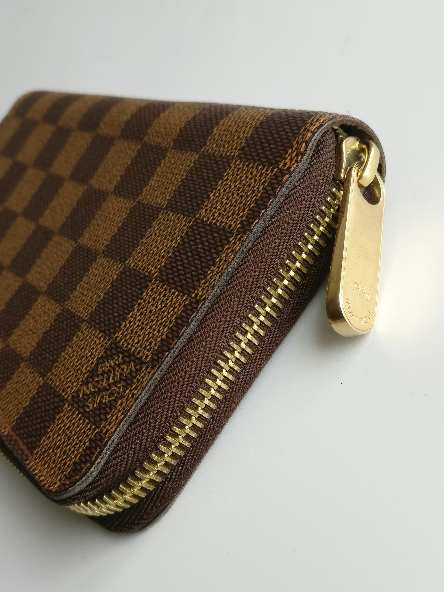 Louis Vuitton Zippy Wallet