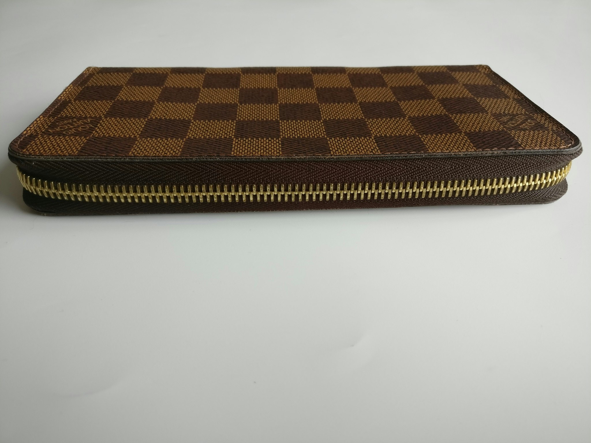 Louis Vuitton Zippy Wallet