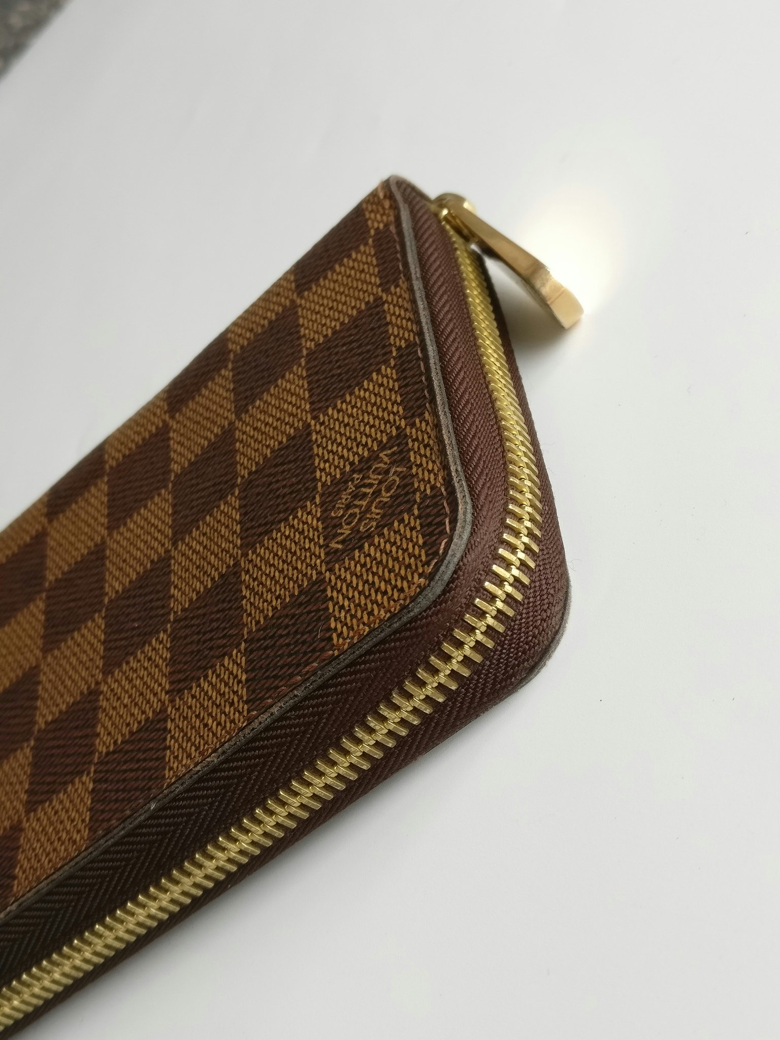 Louis Vuitton Zippy Wallet