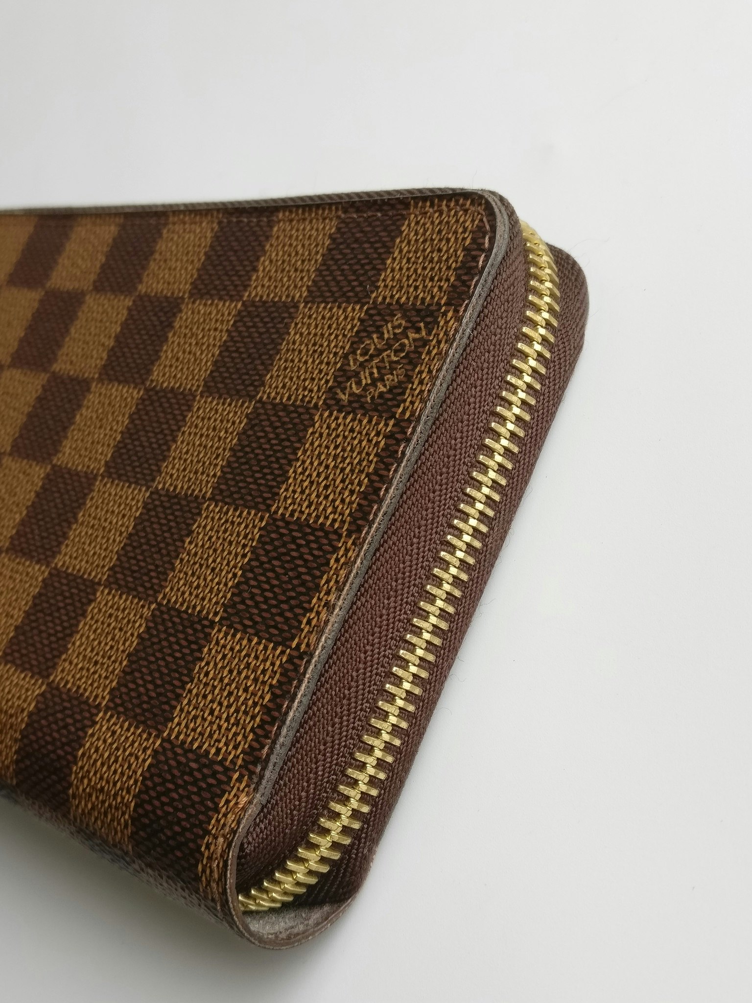 Louis Vuitton Zippy Wallet