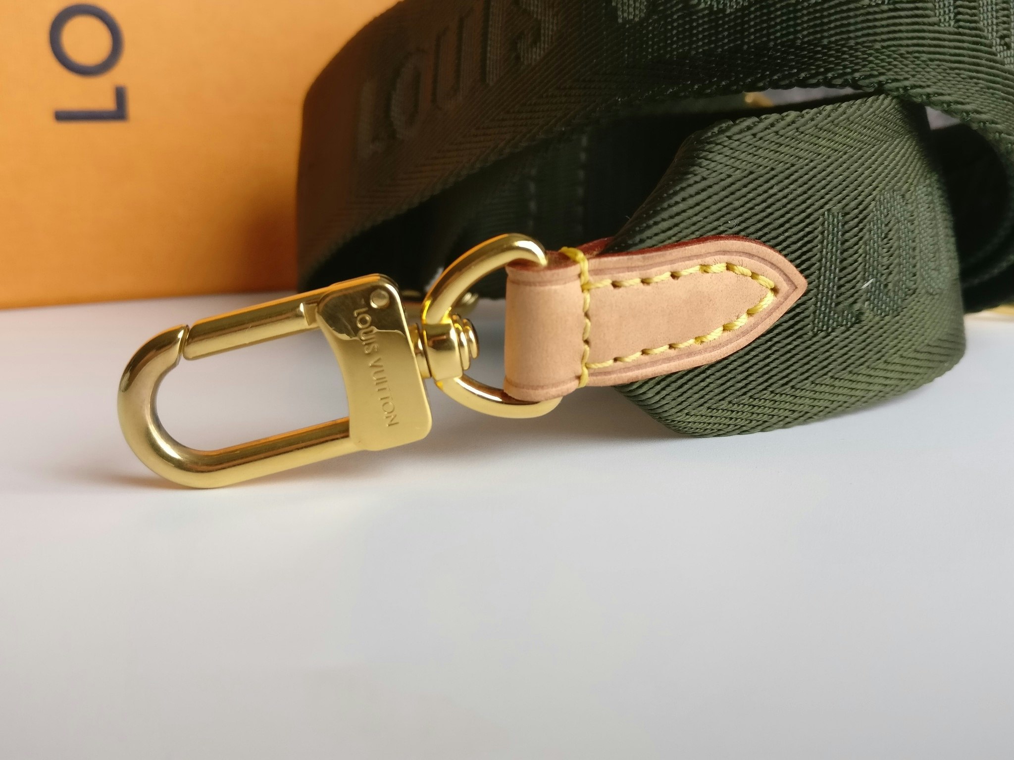 Louis Vuitton Bandouliere shoulder strap