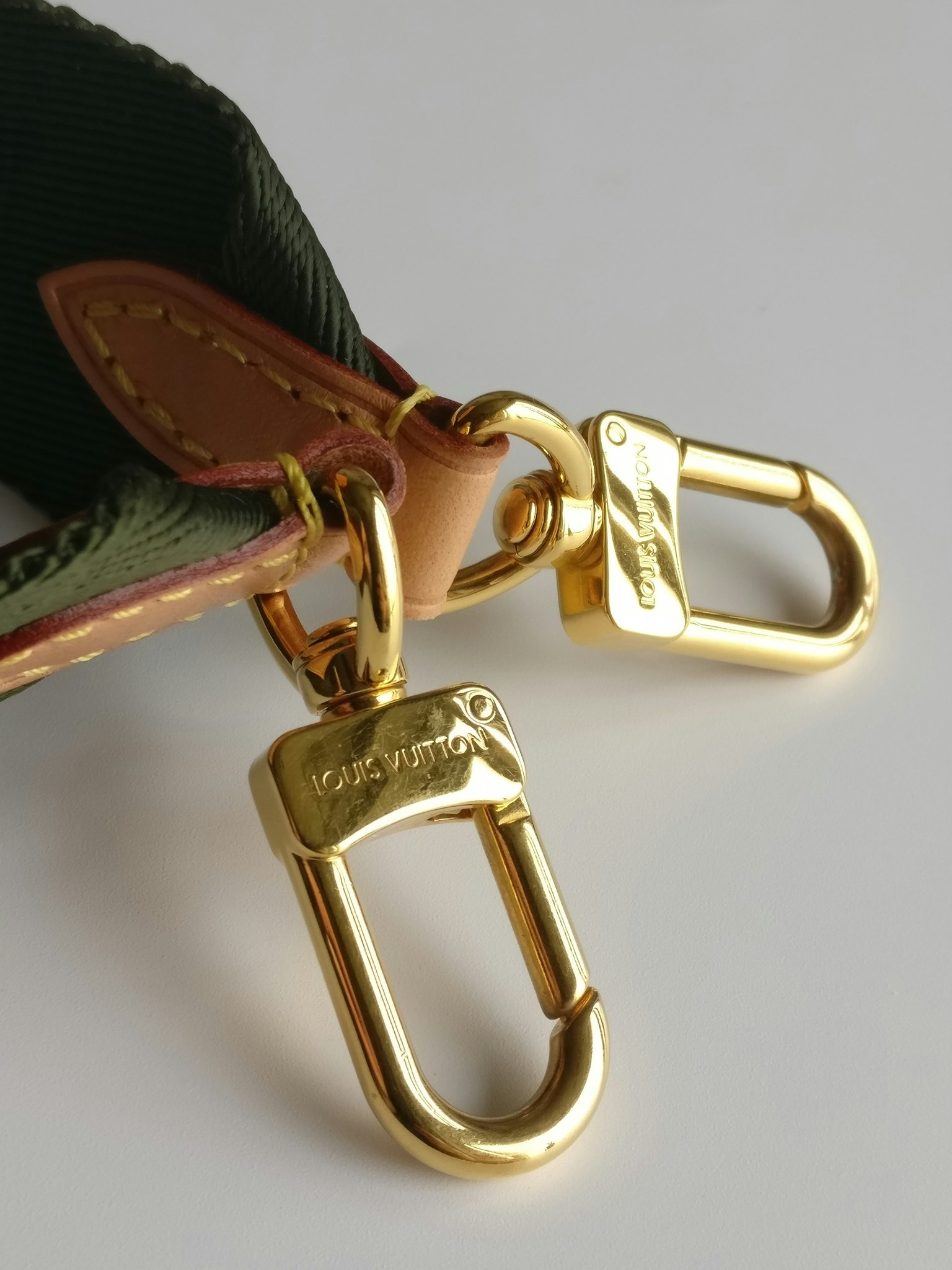 Louis Vuitton Bandouliere shoulder strap