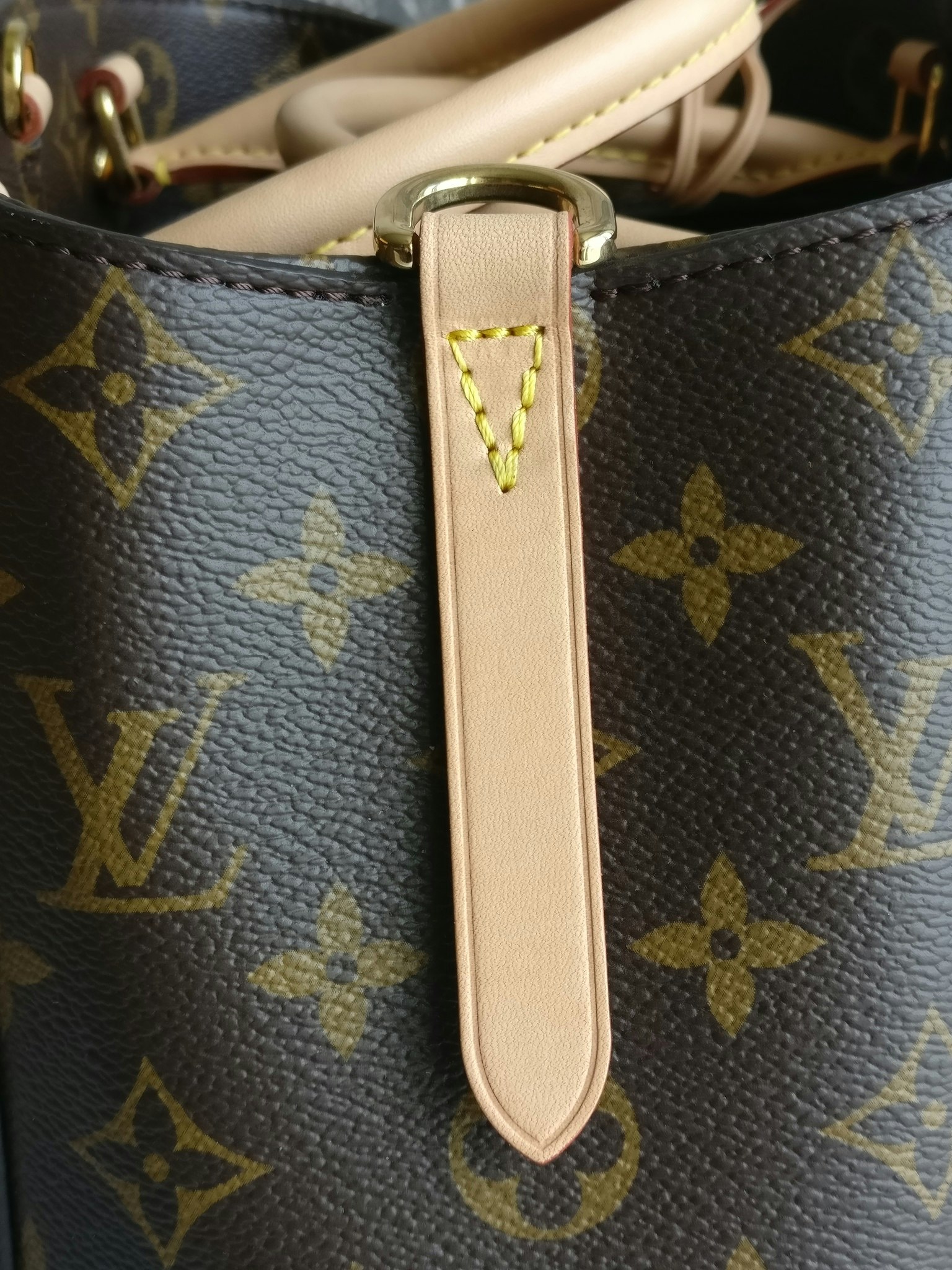 Louis Vuitton Montaigne BB