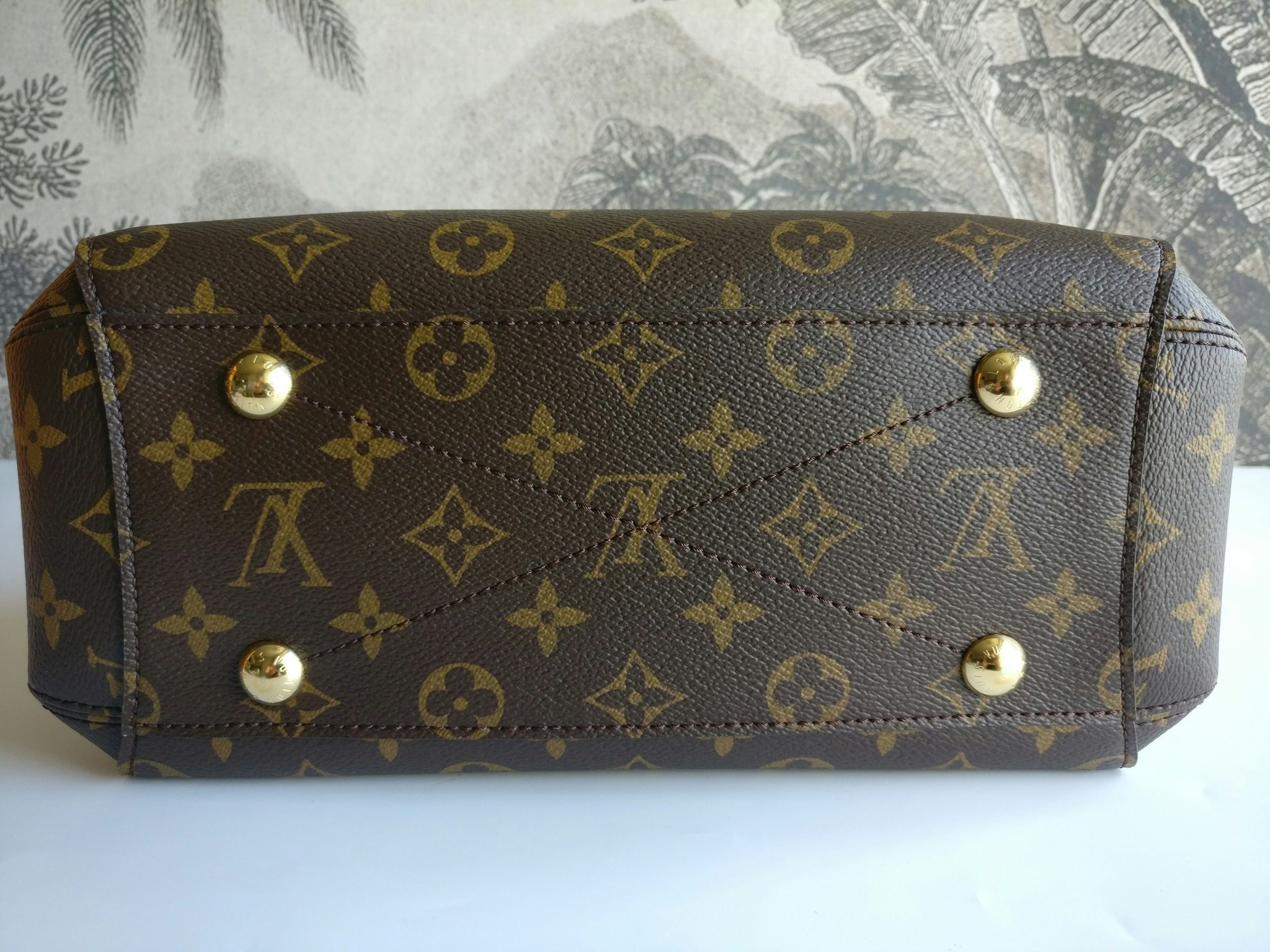 Louis Vuitton Montaigne BB