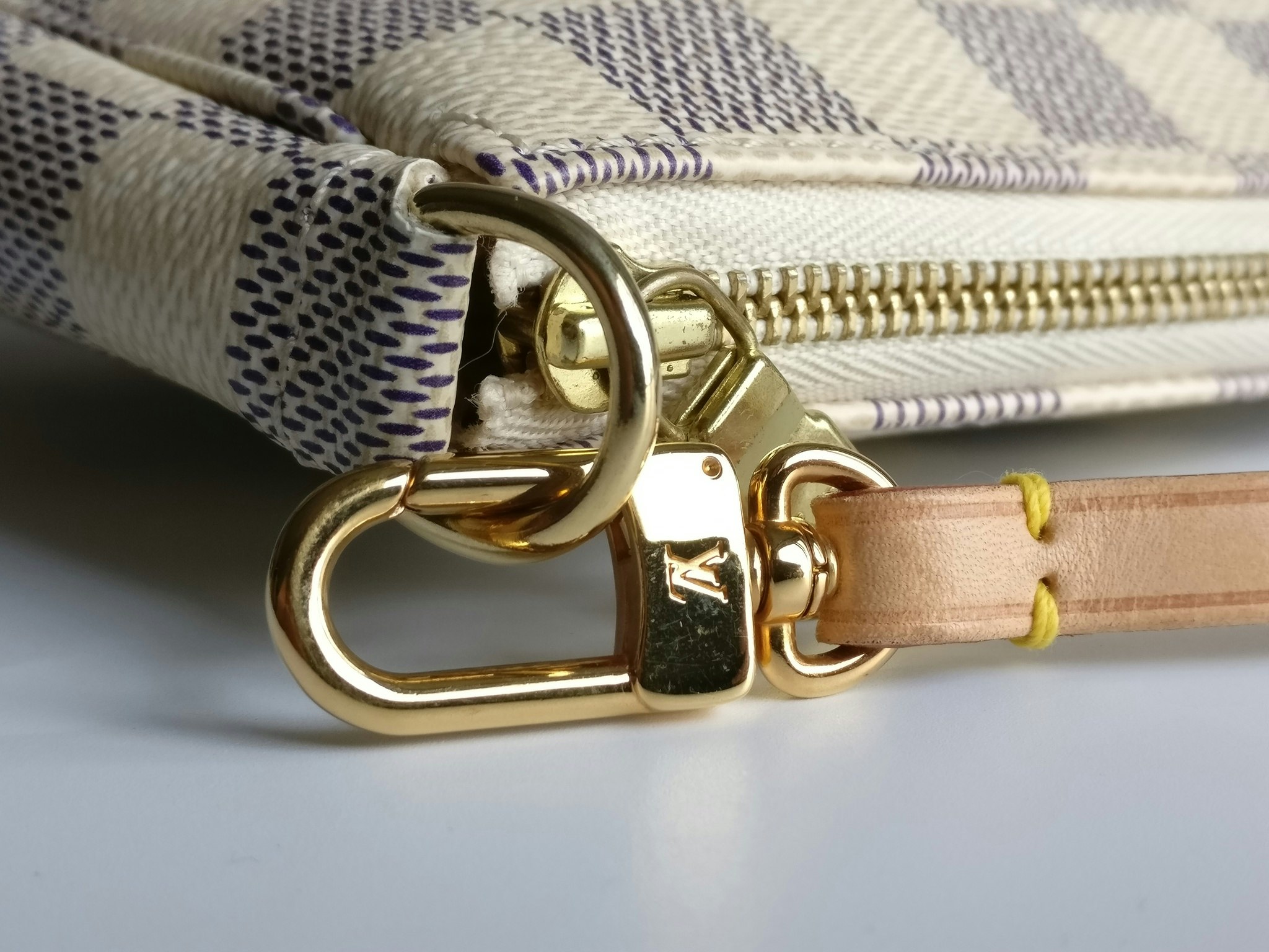 Louis Vuitton Pochette Accessoires damier azur