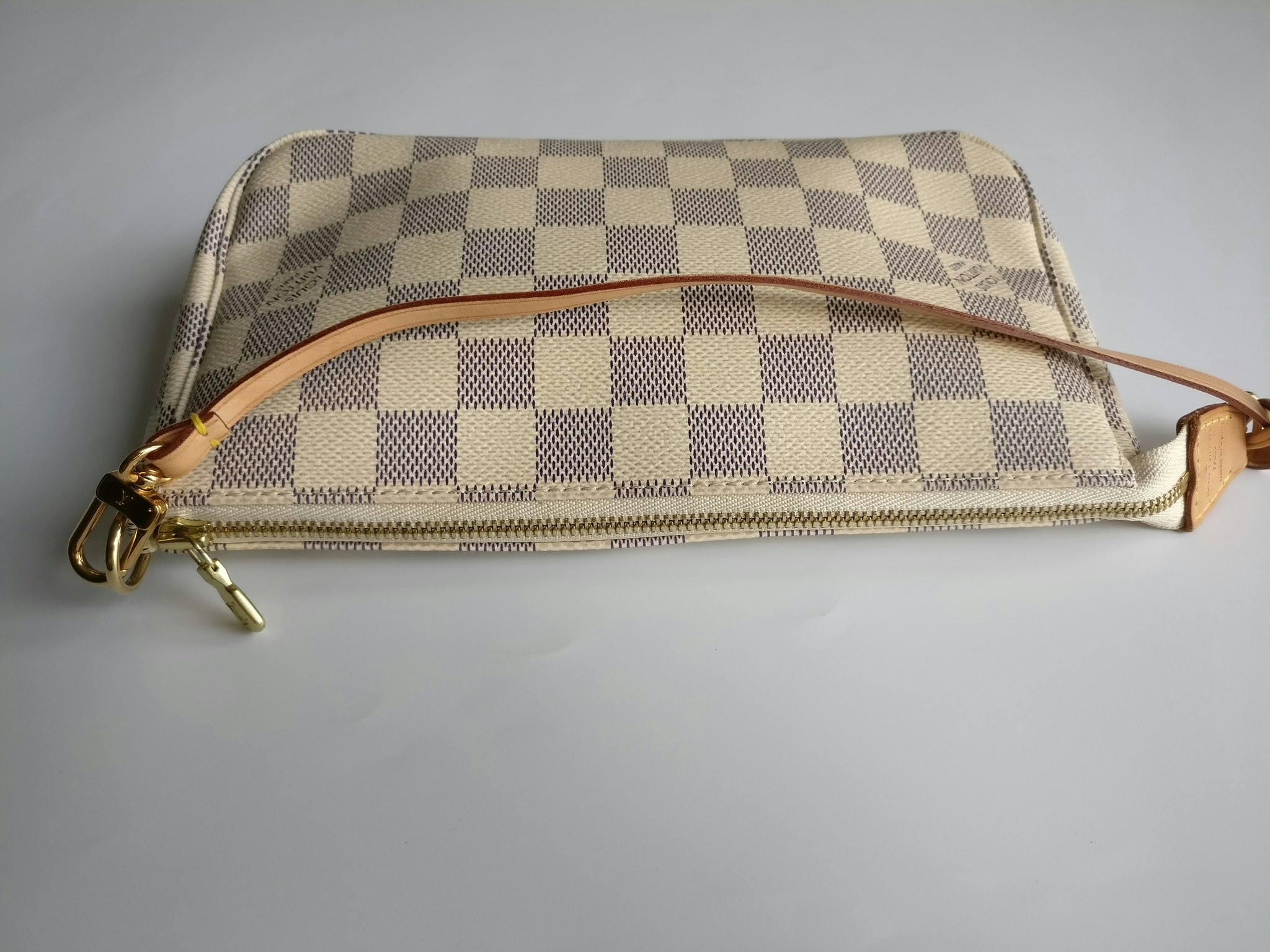 Louis Vuitton Pochette Accessoires damier azur